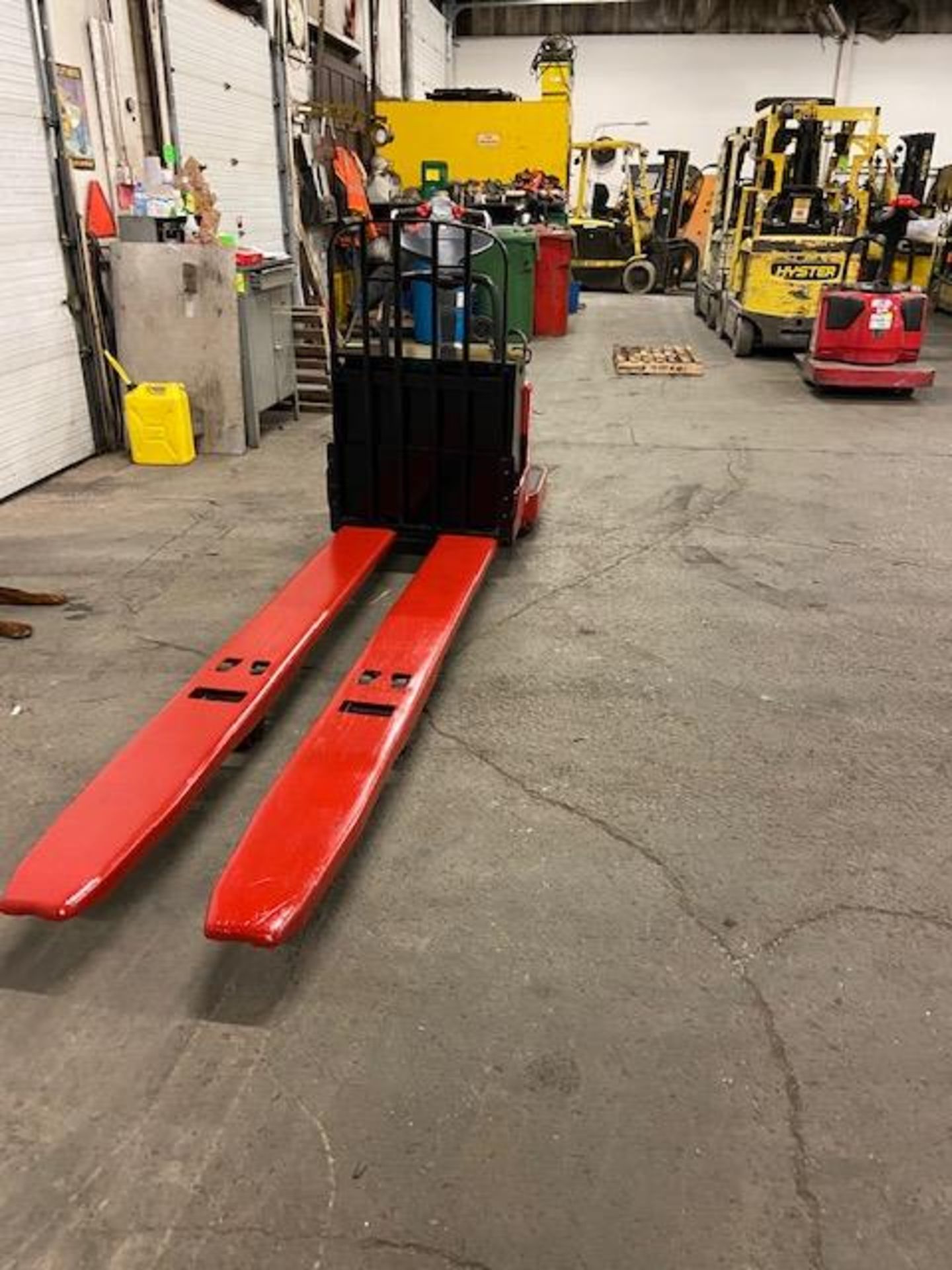 Raymond Electric Ride on Powered Pallet Cart Lift 8000lbs capacity 8' Long NICE - Image 3 of 3