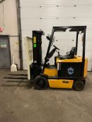 FREE CUSTOMS - Yale 5000lbs Capacity Forklift Electric with 3-stage mast with sideshift & LOW HOURS