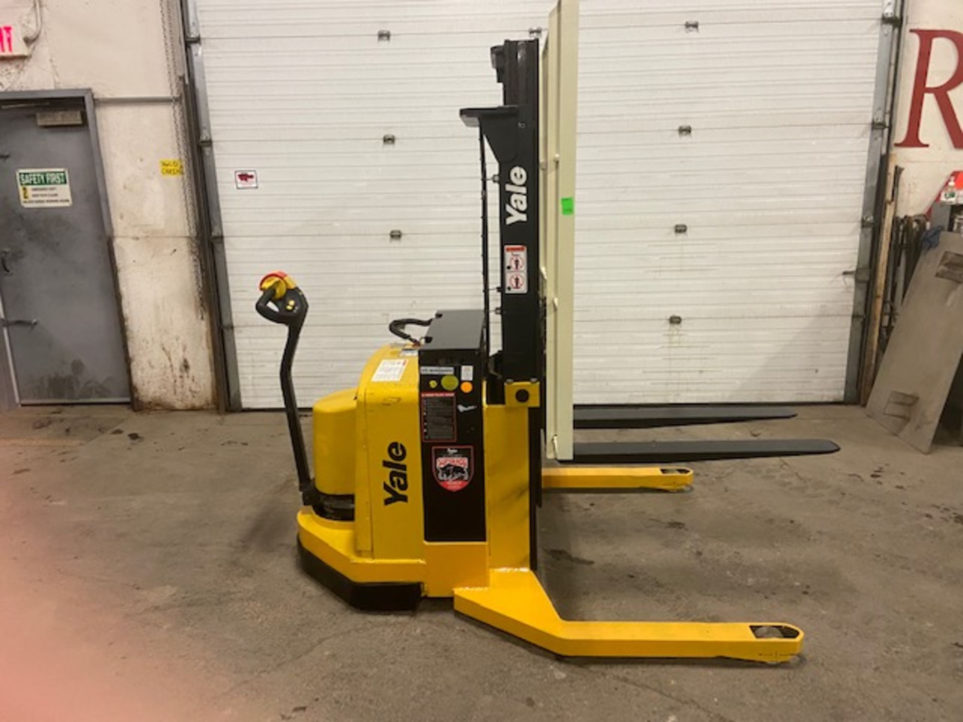 FREE CUSTOMS - 2008 Yale Pallet Stacker Walk Behind Order Picker 4000lbs capacity electric Powered