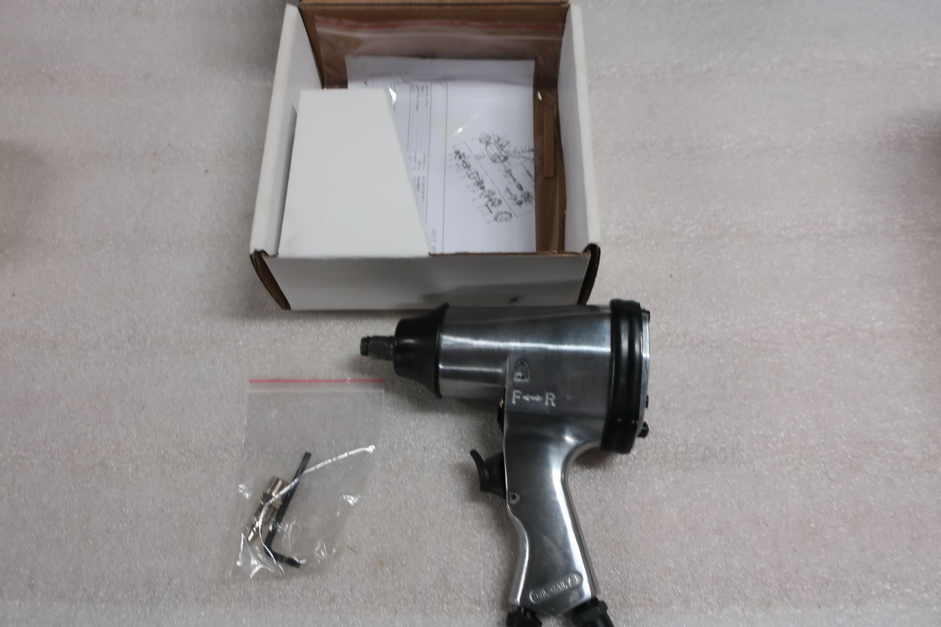 Air Impact Wrench 1/2" Drive - MINT UNUSED impact gun