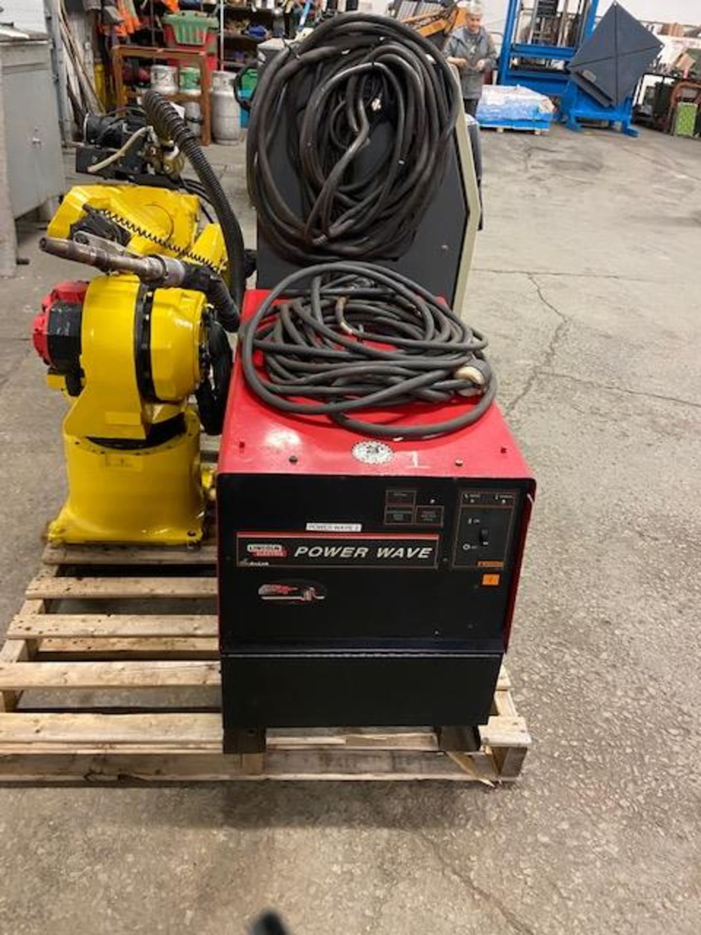 MINT Fanuc Arcmate 120iB 10L Welding Robot with RJ3iB Controller WITH wire feeder, COMPLETE