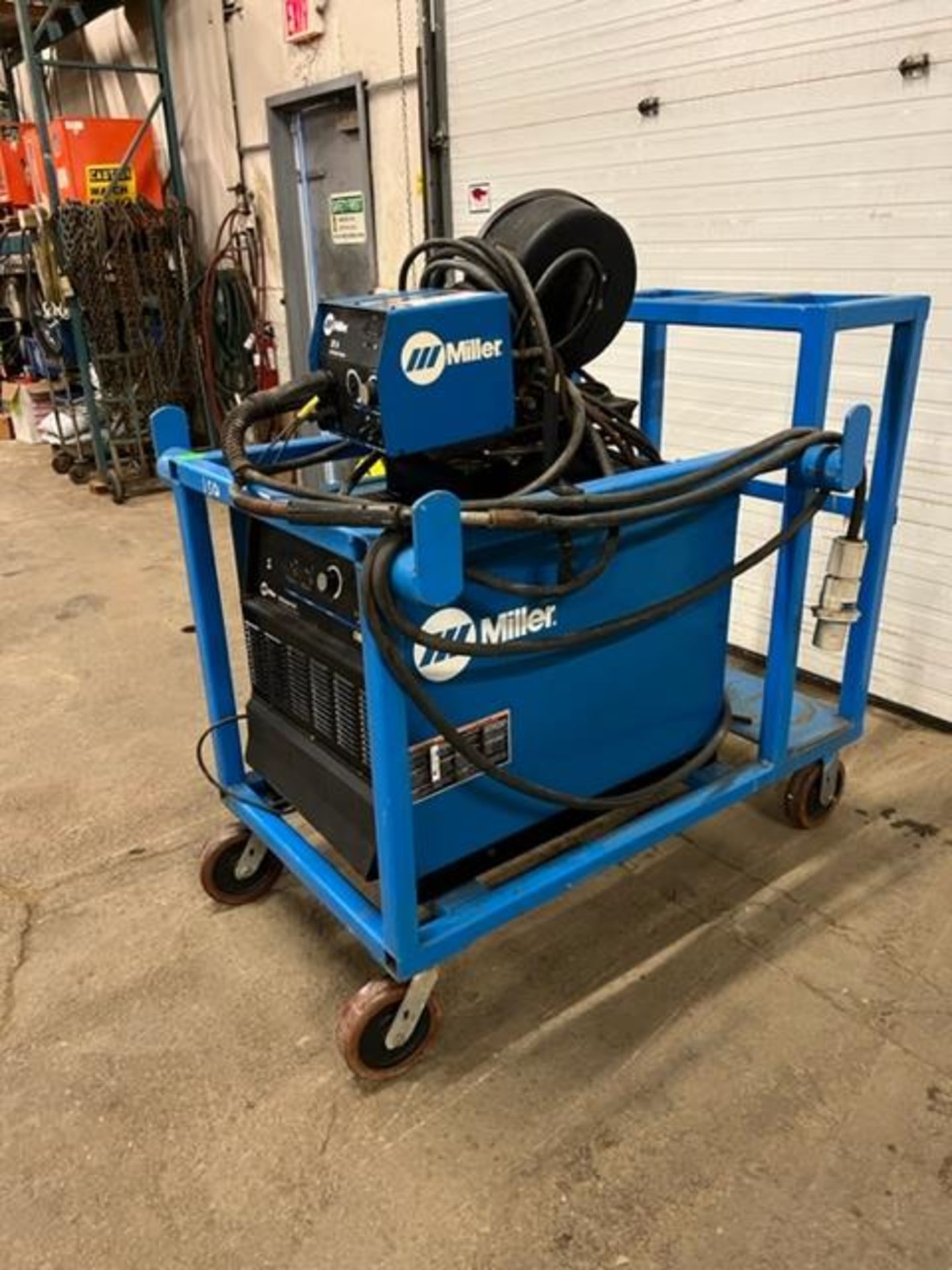 Miller Deltaweld 652 Mig Welder 650 Amp with 22A Wire Feeder COMPLETE with Mig Gun, Cart and cables - Image 3 of 3