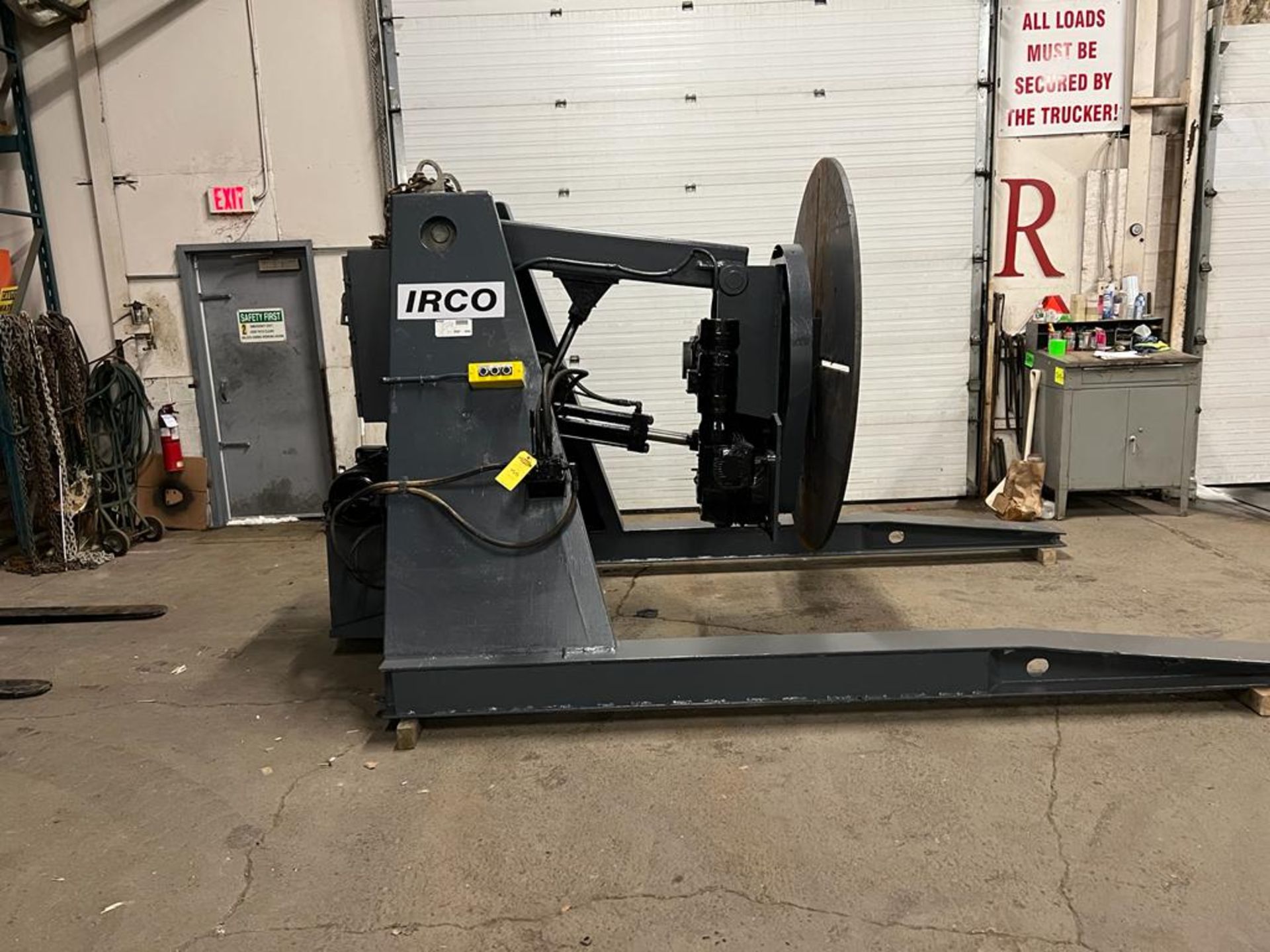 IRCO 16,000lbs Capacity Welding Positioner TILT and ROTATE model 6-16 with pendant controller - Image 3 of 5