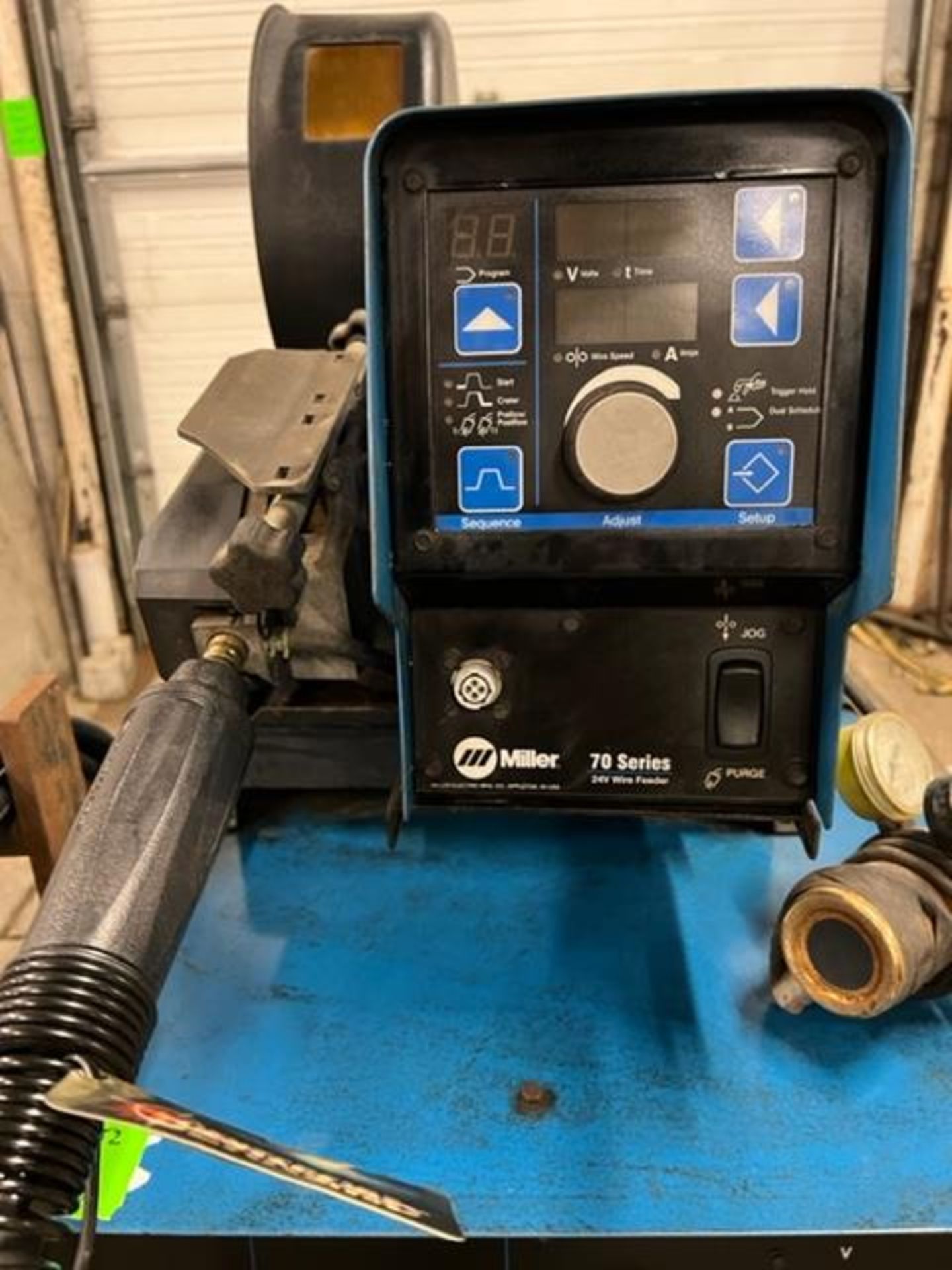 Miller Deltaweld 652 Mig Welder 650 Amp with 70 series 70-S 4-wheel Wire Feeder COMPLETE with Mig - Image 2 of 2