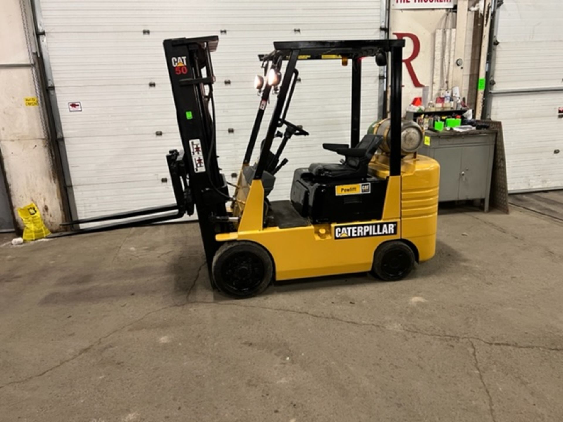 FREE CUSTOMS - CAT model 50 5,000lbs Capacity Forklift 3-STAGE MAST LPG (propane) with sideshift &