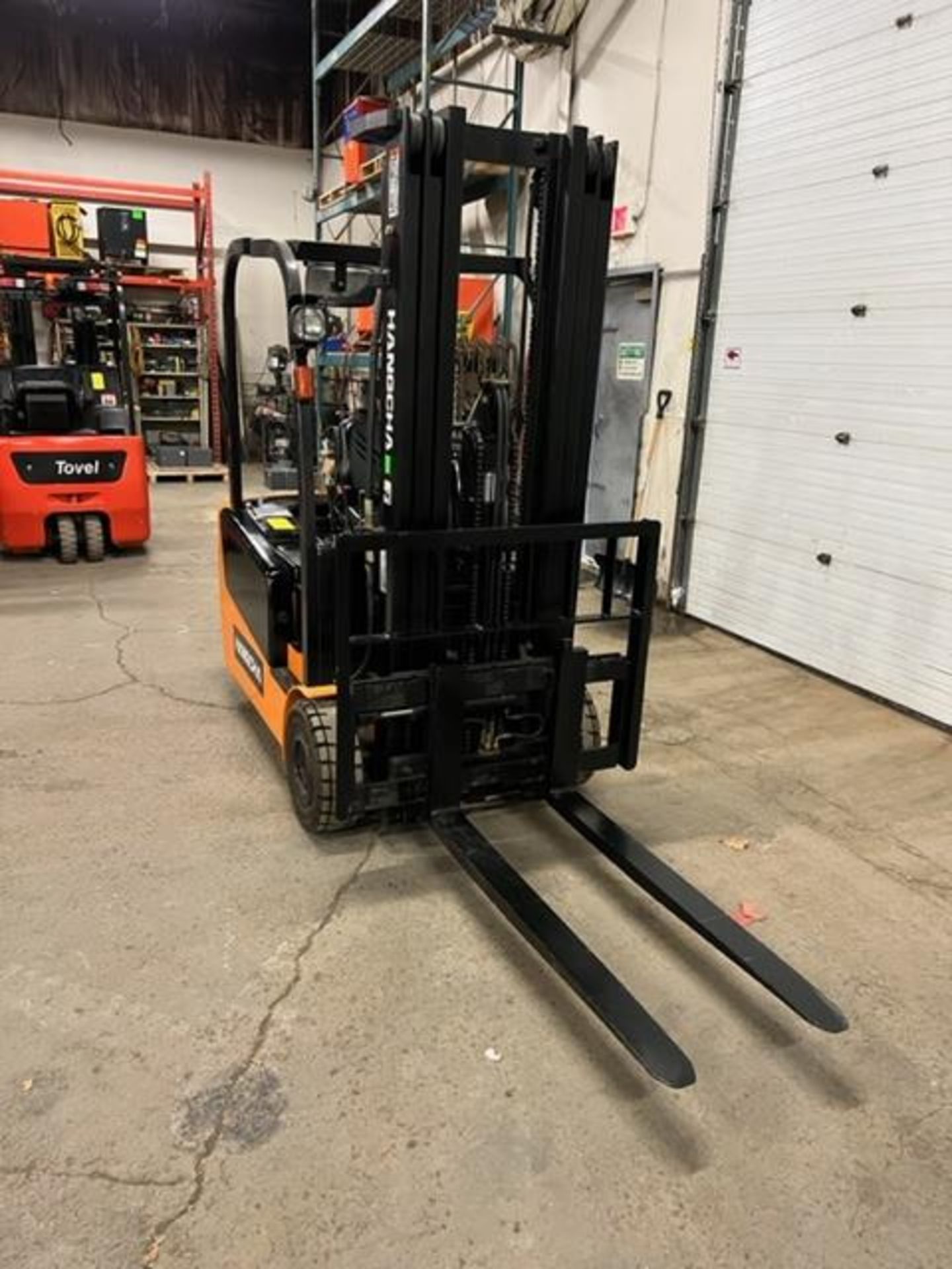 FREE CUSTOMS - MINT 2019 Hangcha Magnum 3-wheel Forklift Electric 4000lbs capacity with 2022 NEW - Image 2 of 5