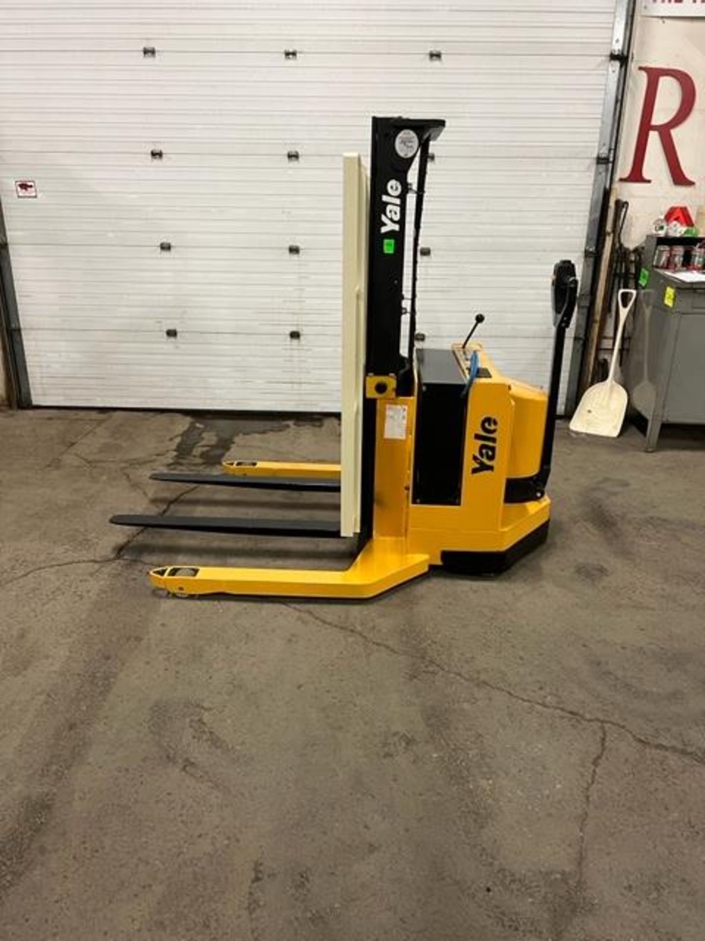 FREE CUSTOMS - Yale Pallet Stacker Walk Behind Order Picker 4000lbs capacity electric Powered Pallet