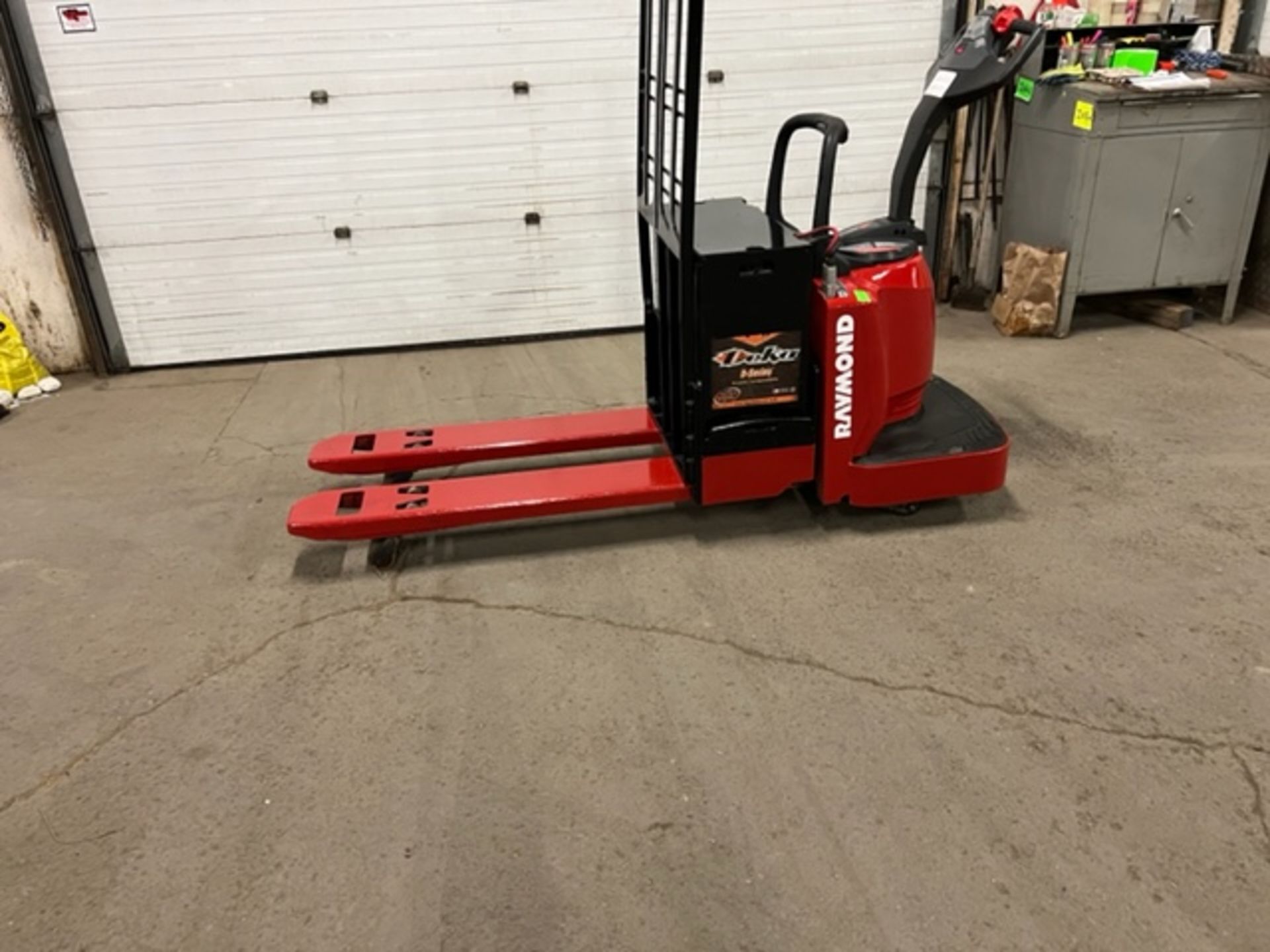 2009 Raymond Electric Ride on Powered Pallet Cart Lift 6000lbs capacity 4' Long with LOW HOURS - Image 3 of 3