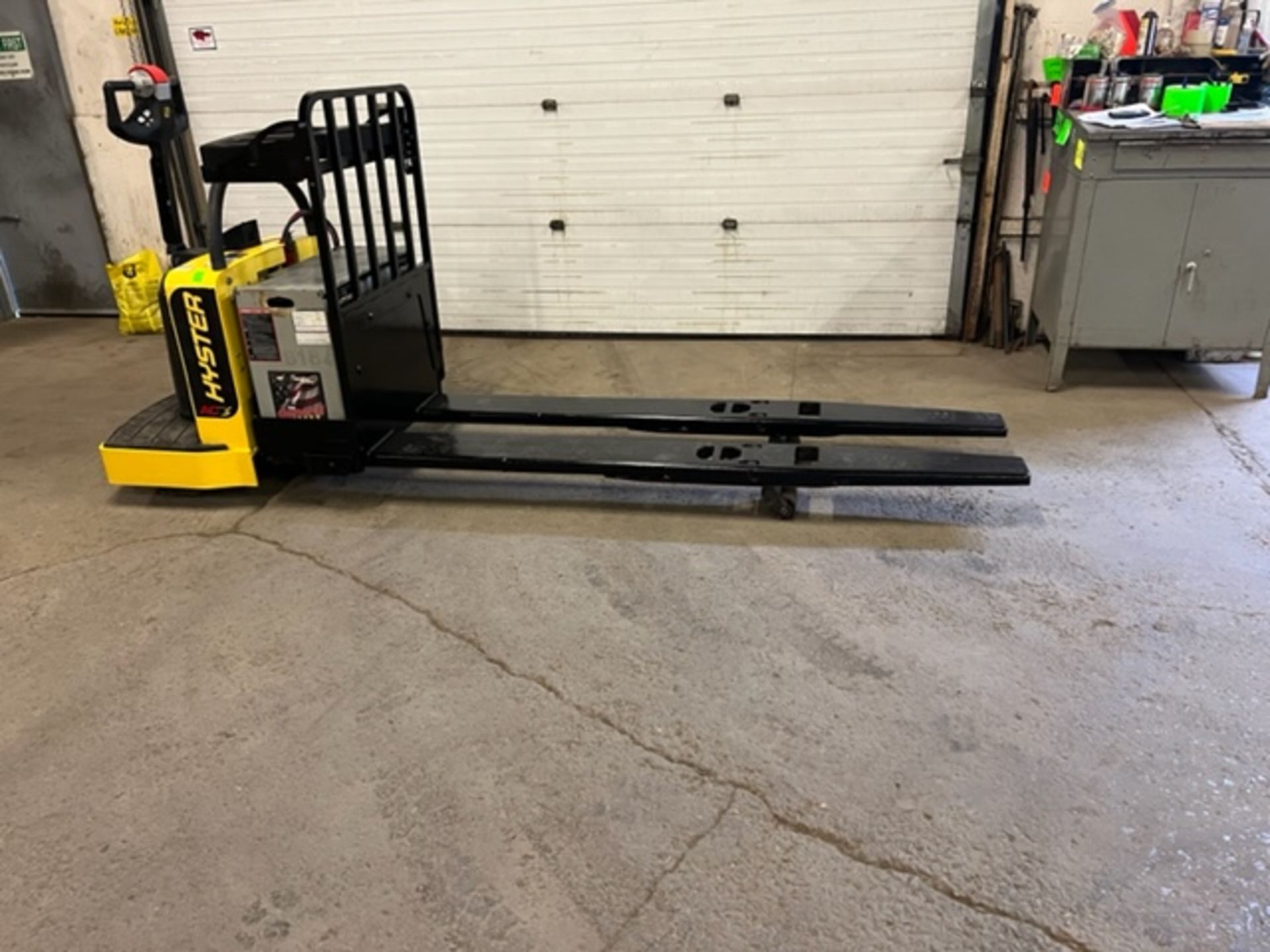 2014 Walk Behind Walkie 6000lbs capacity 8' Forks Powered Pallet Cart Lift MINT UNIT with LOW HOURS