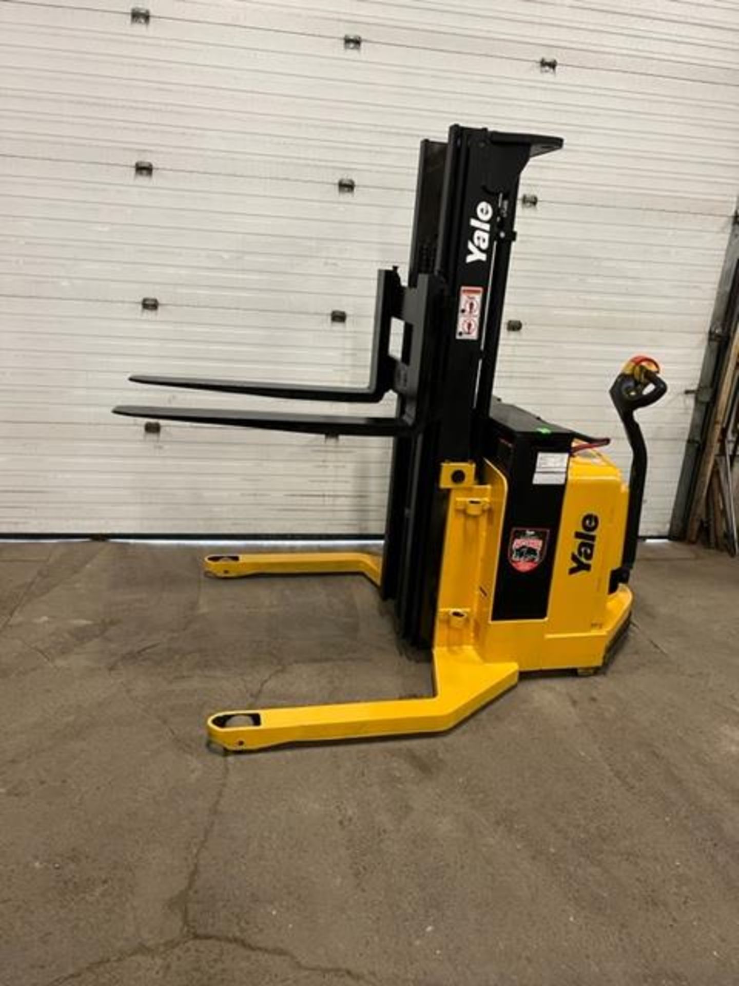 FREE CUSTOMS - 2011 Yale Pallet Stacker Walk Behind Order Picker 4000lbs capacity electric Powered