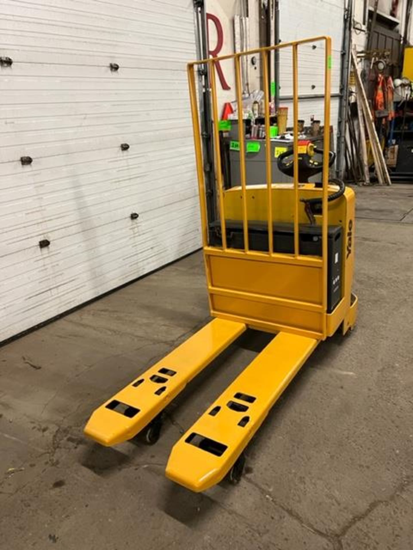 2008 Yale Walk Behind Walkie 6500lbs capacity Powered Pallet Cart Lift MINT UNIT with LOW HOURS - Image 3 of 3