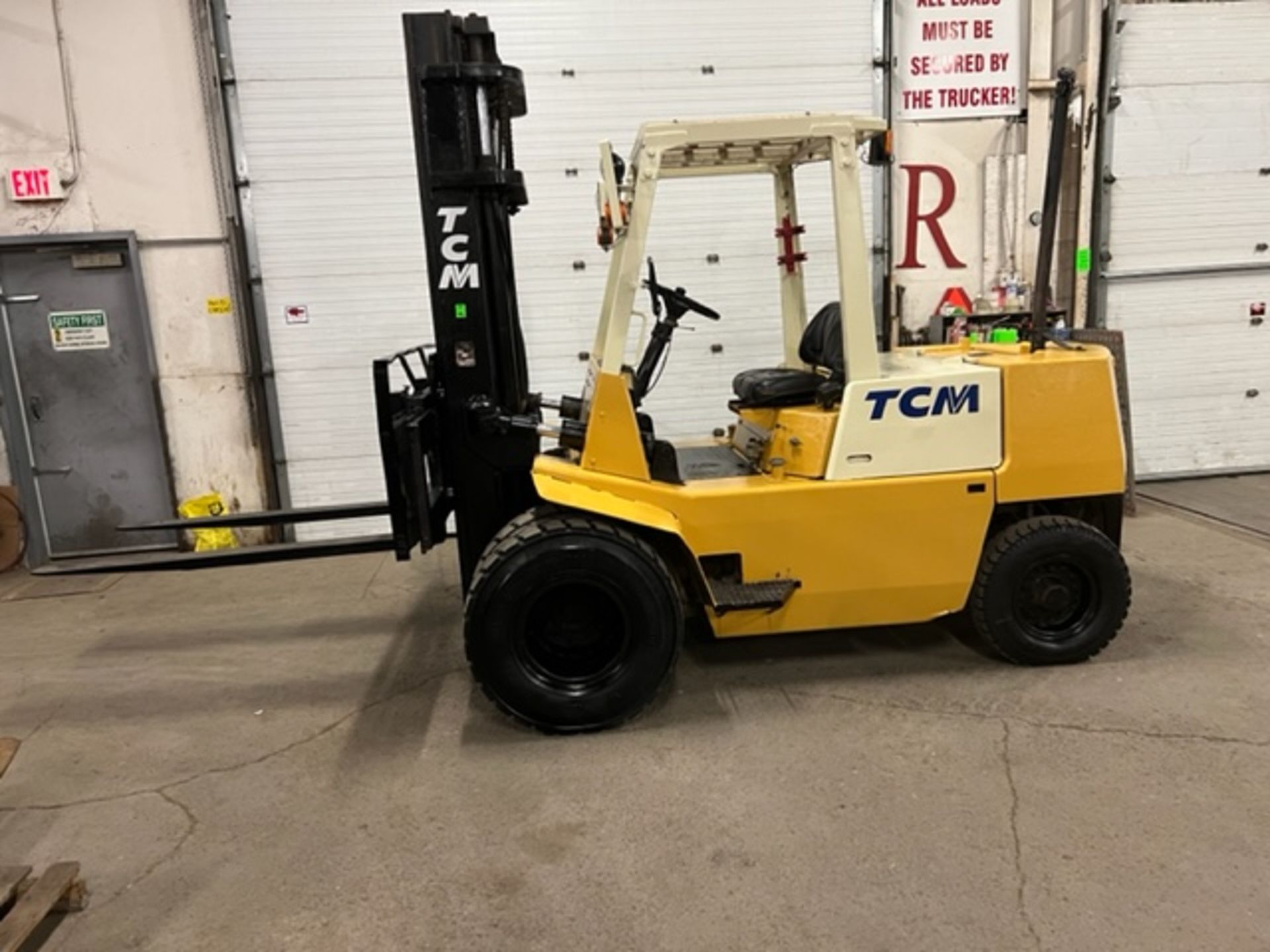 FREE CUSTOMS - TCM 9,000lbs Capacity OUTDOOR Forklift Diesel with DUAL FRONT TIRES with