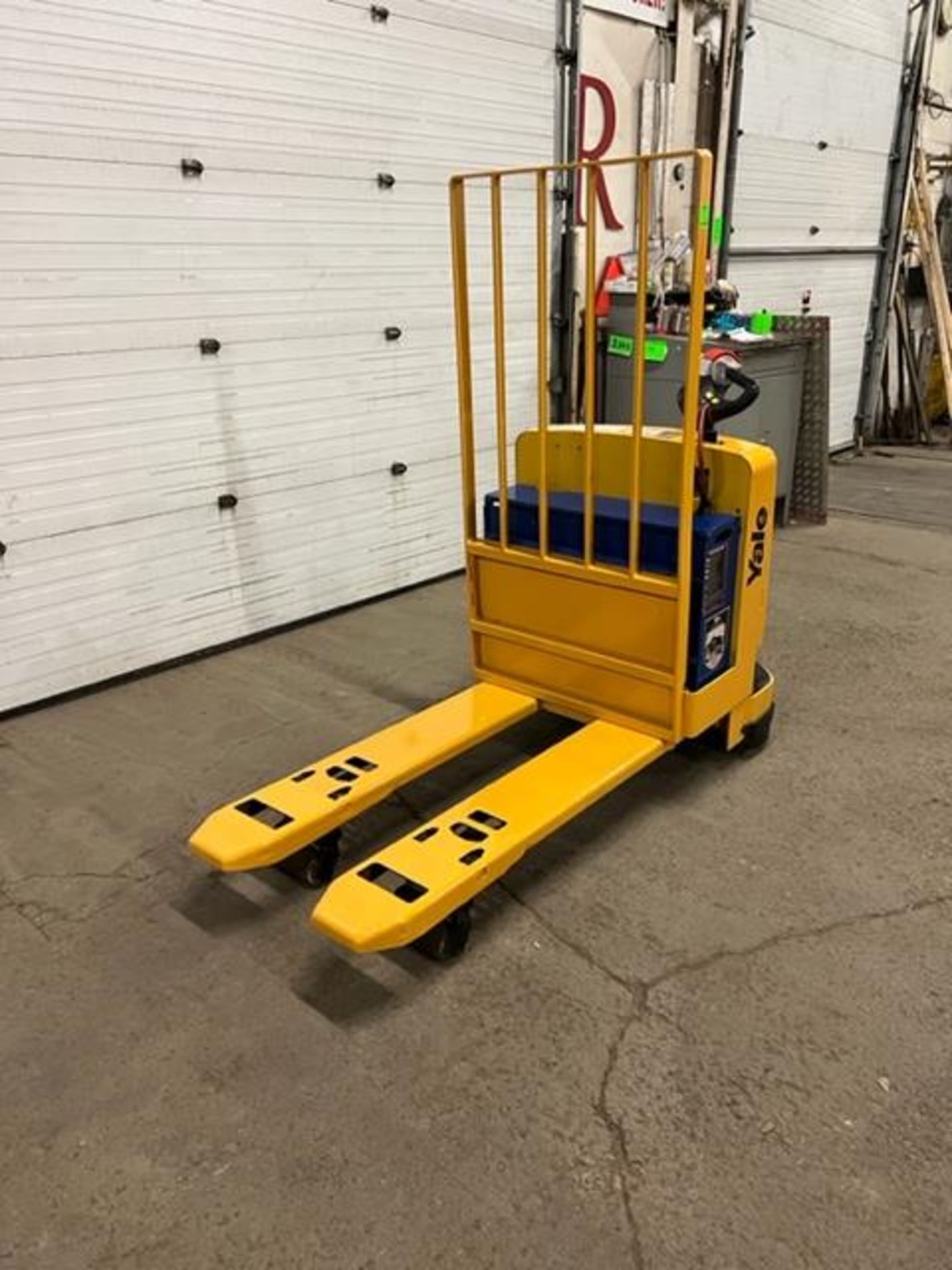 2008 Yale Walk Behind Walkie 6500lbs capacity Powered Pallet Cart Lift MINT UNIT with LOW HOURS - Image 2 of 2