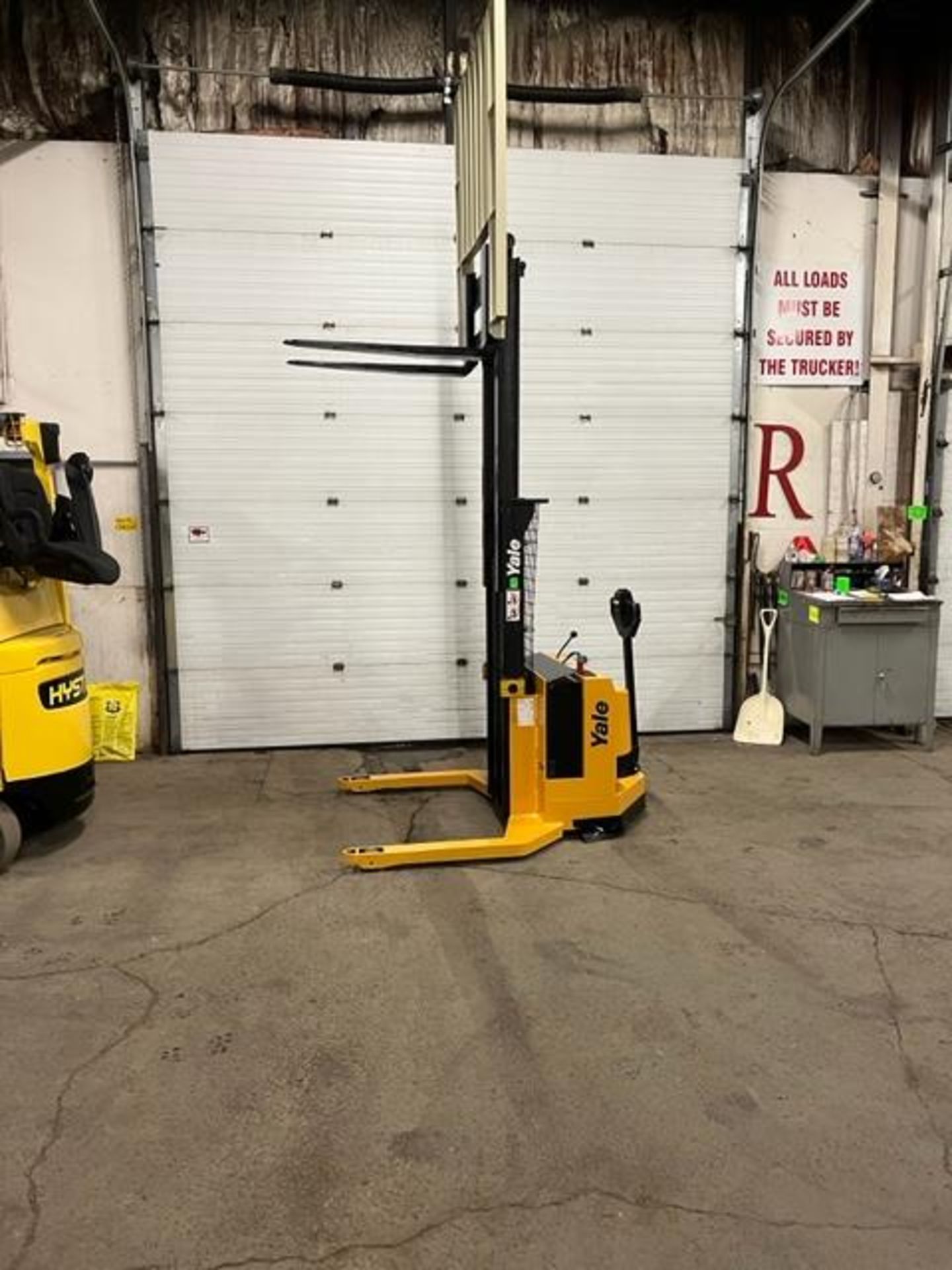 FREE CUSTOMS - Yale Pallet Stacker Walk Behind Order Picker 4000lbs capacity electric Powered Pallet