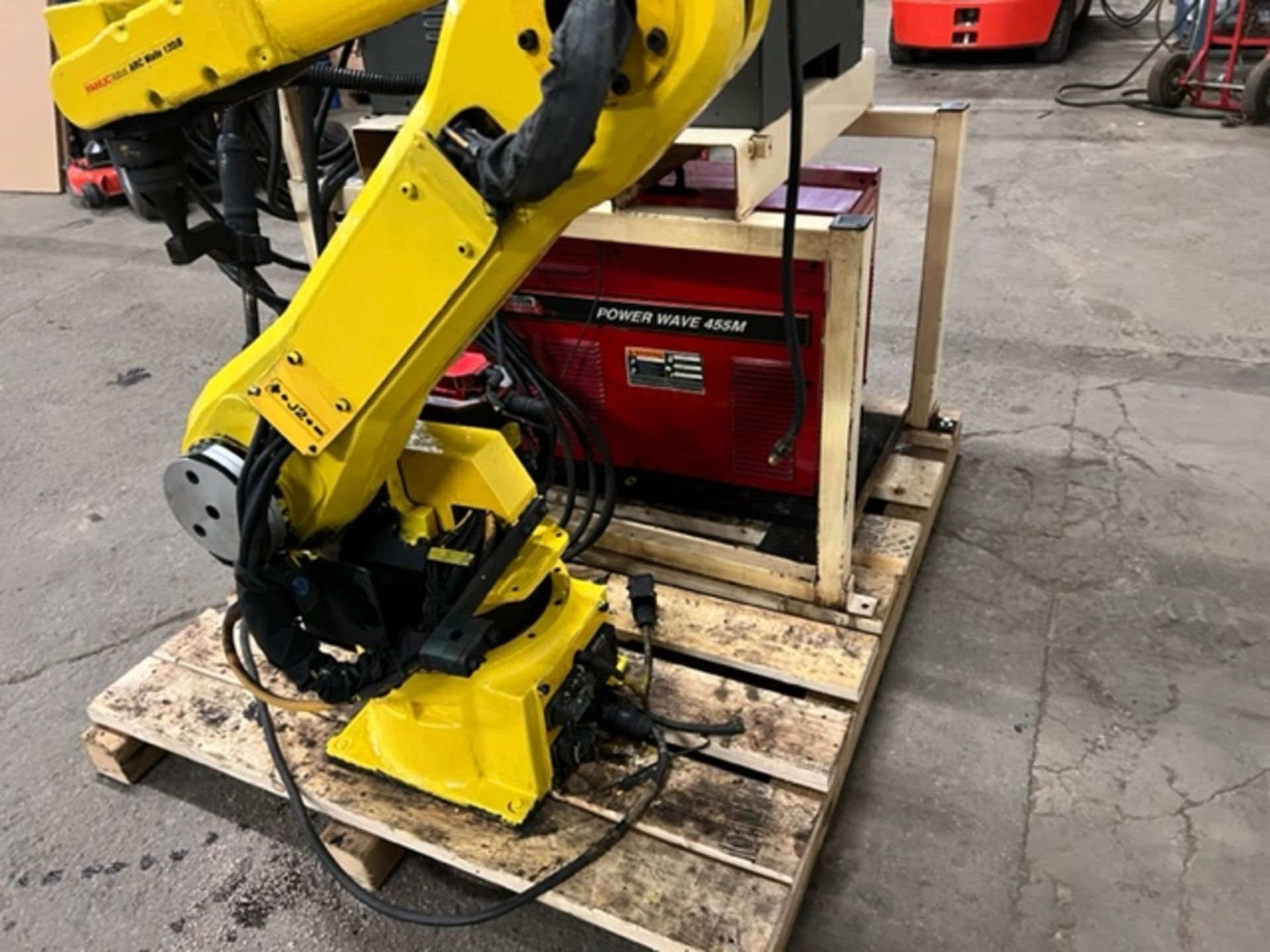 MINT Fanuc Arcmate 120iB Welding Robot with RJ3iB Controller WITH wire feeder, COMPLETE & TESTED - Image 3 of 4