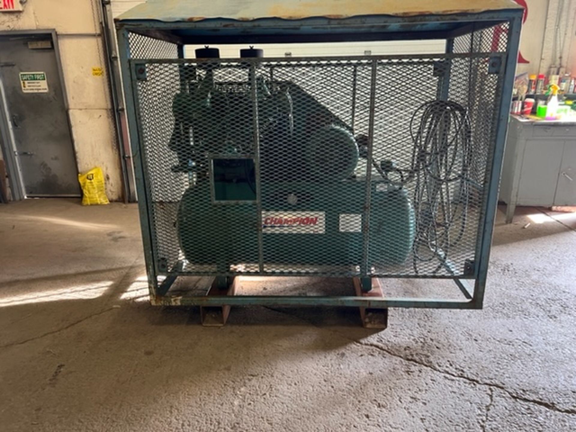 Champion 25HP Air Compressor with horizontal compressed air tank with Safety Cage - Image 3 of 3