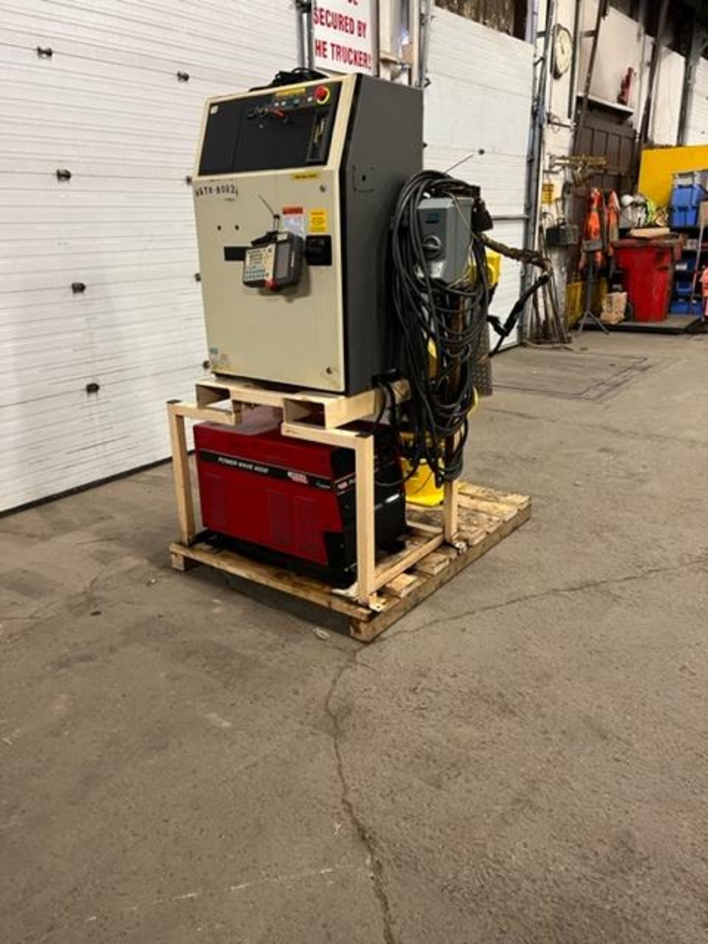 MINT Fanuc Arcmate 120iB Welding Robot with RJ3iB Controller WITH wire feeder, COMPLETE & TESTED - Image 4 of 4