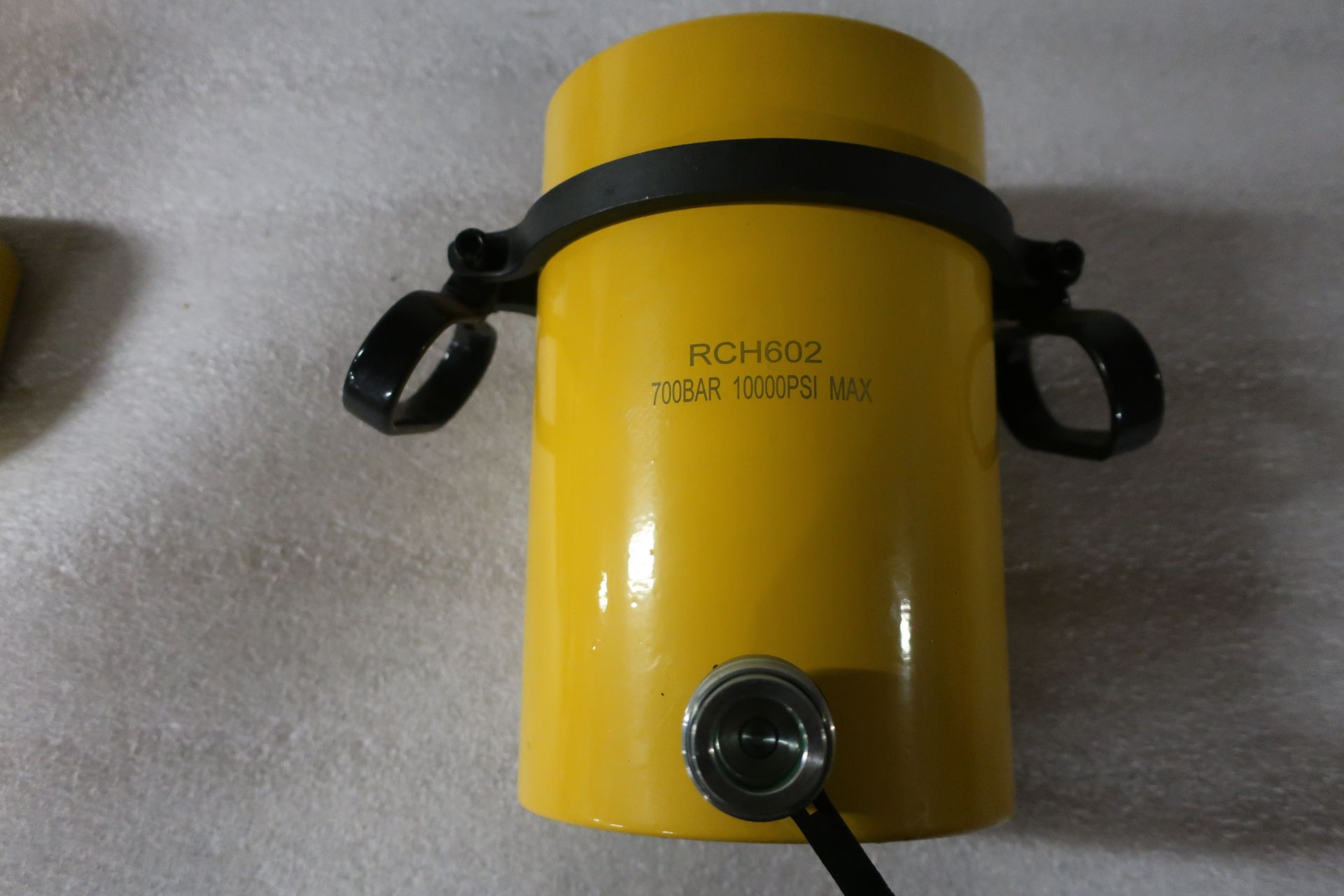 RCH-602 MINT Hole Jack - 60 ton Hollow Hydraulic Jack with 2" stroke - hole through type cylinder