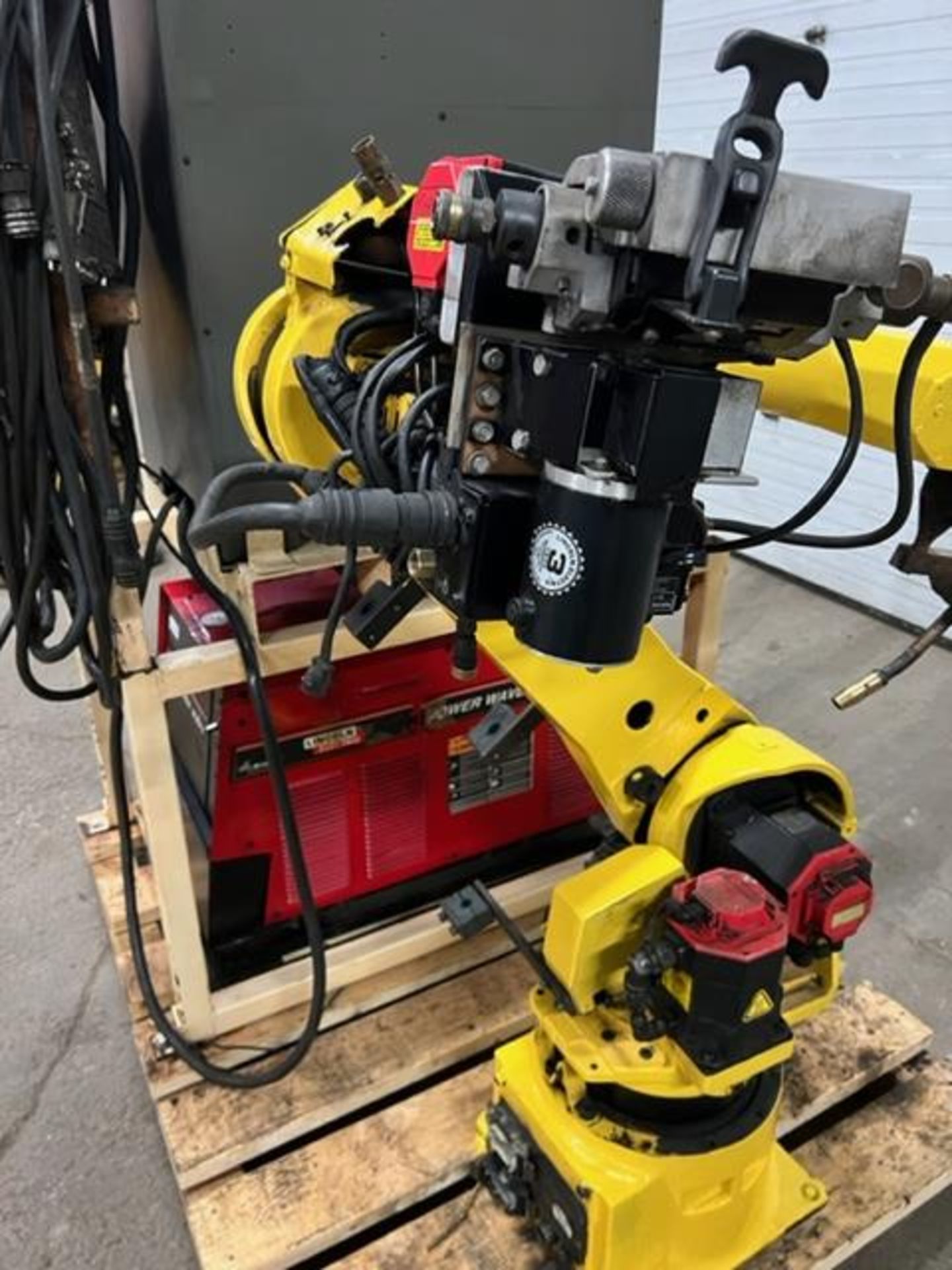 MINT Fanuc Arcmate 120iB Welding Robot with RJ3iB Controller WITH wire feeder, COMPLETE & TESTED - Image 4 of 4