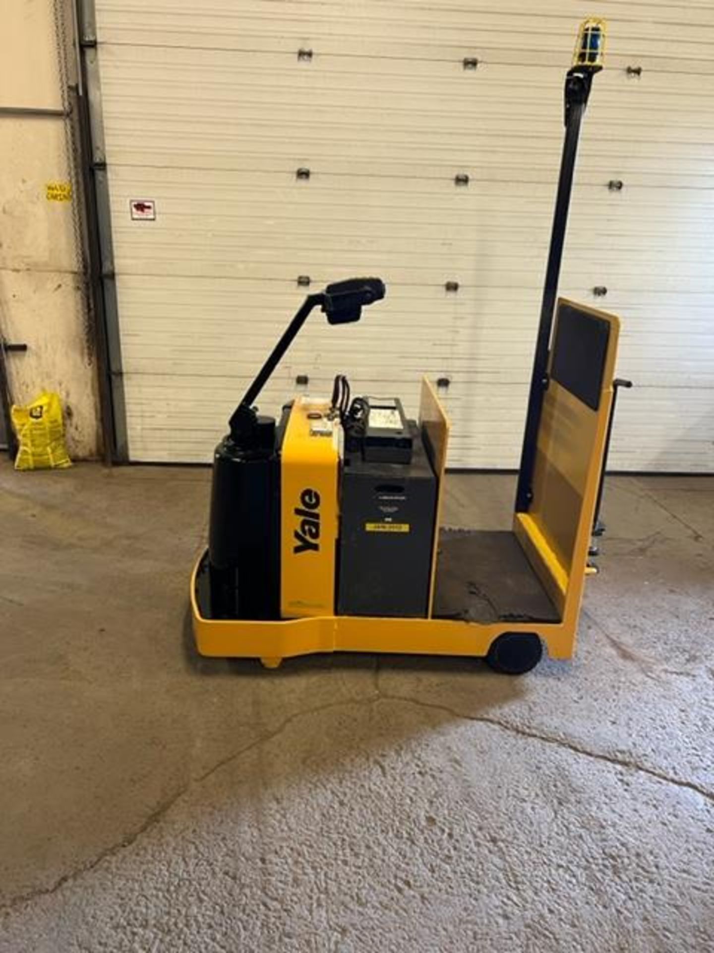 2010 Yale Ride On Tow Tractor - Tugger / Personal Carrier Electric - 24V