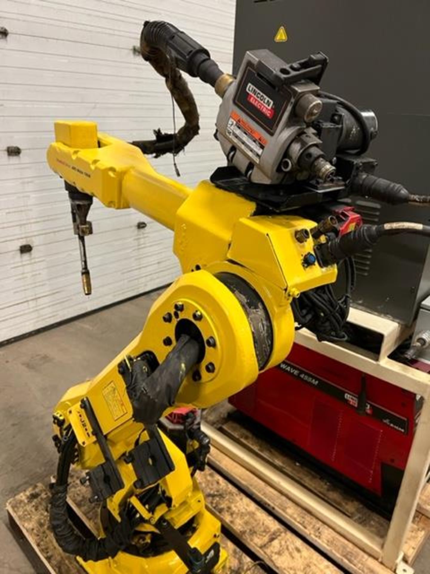 MINT Fanuc Arcmate 120iB Welding Robot with RJ3iB Controller WITH wire feeder, COMPLETE & TESTED