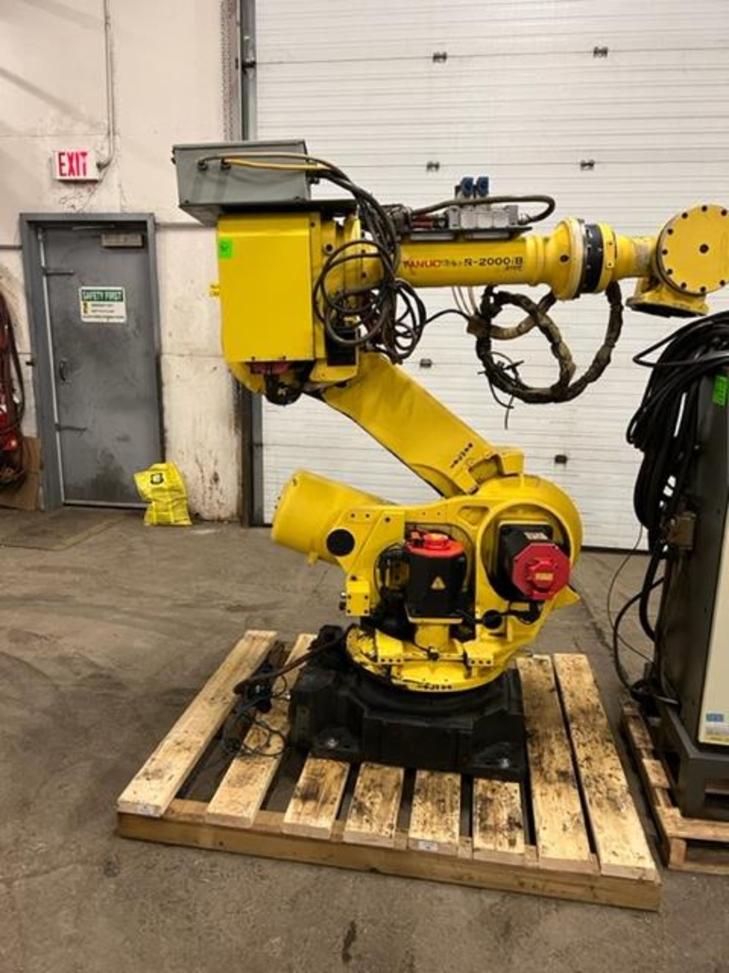 MINT 2012 Fanuc Handling Robot Model R-2000iB 210F - 210kg payload with R-30iA Controller - Image 5 of 5