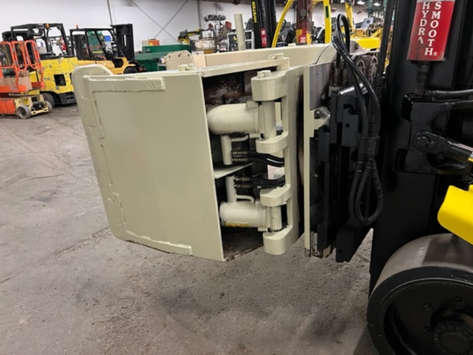 FREE CUSTOMS - Hyster model 155 15,500lbs Capacity OUTDOOR Forklift LPG (propane) Cascade Clamp - Image 3 of 4