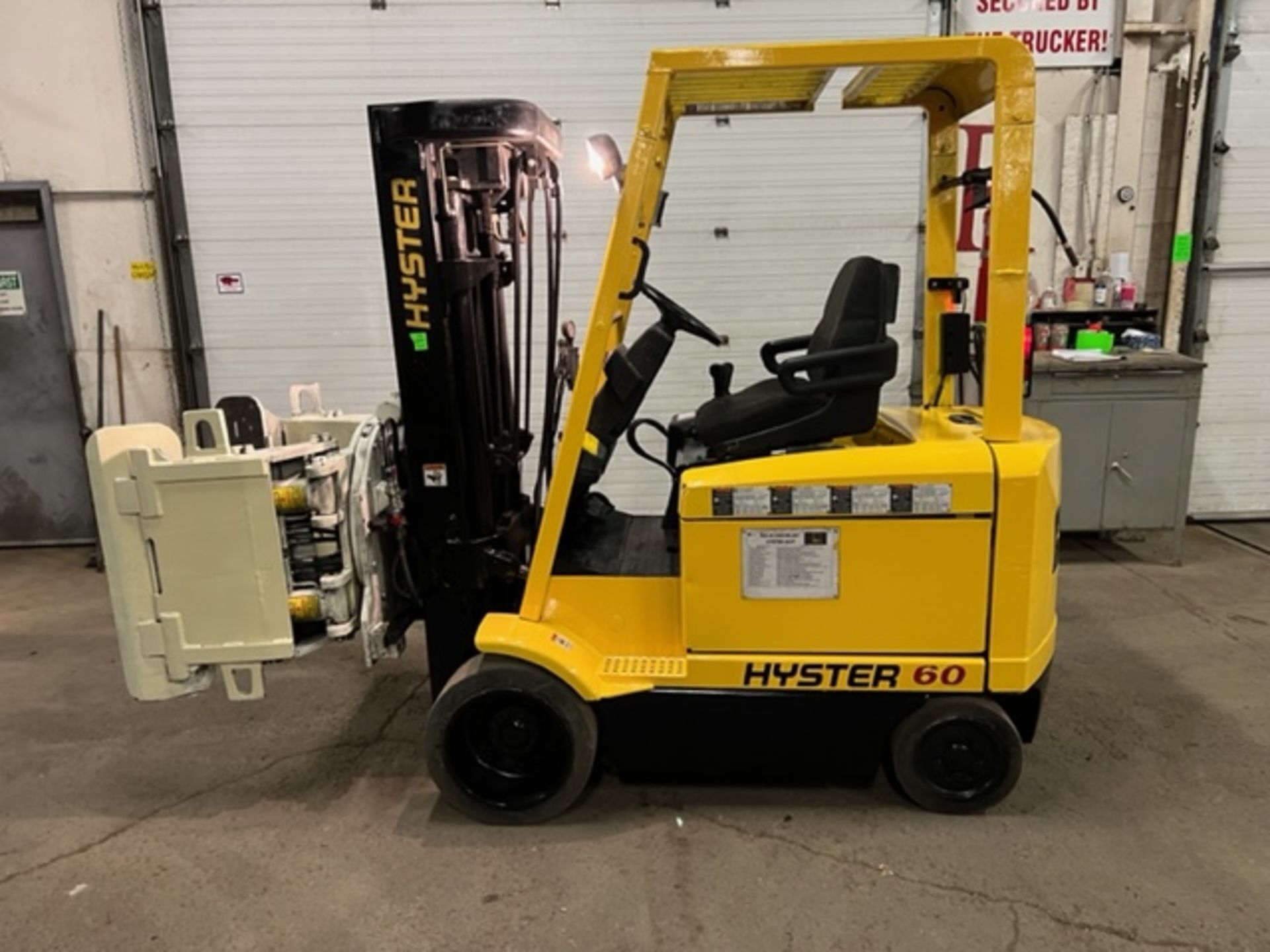 FREE CUSTOMS - NICE Hyster model 60 - 6,000lbs Capacity Forklift Electric with Cascade Grapple