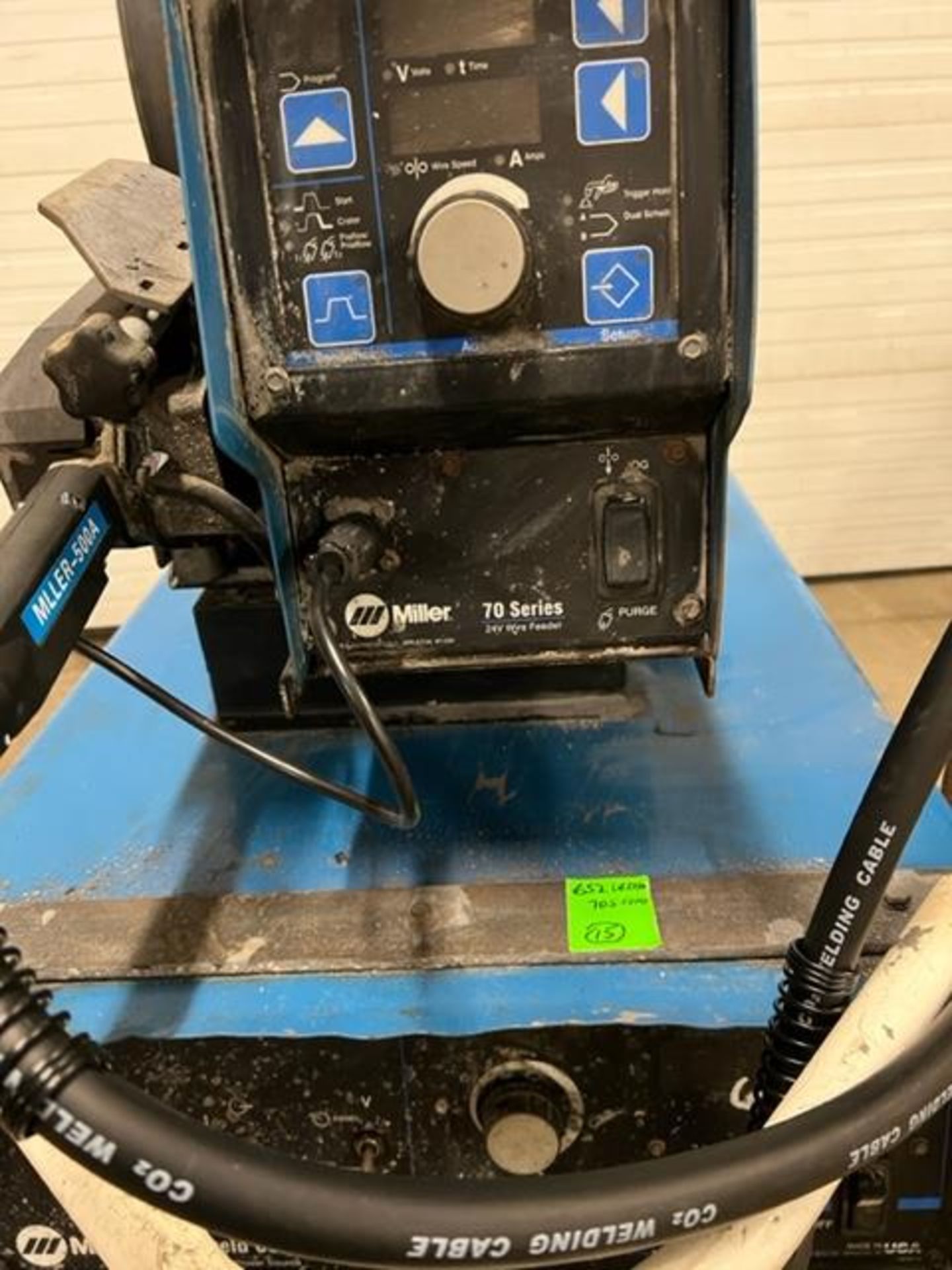 Miller Deltaweld 652 Mig Welder 650 Amp with 70 Series WIRE FEEDER 4-wheel COMPLETE with Mig Gun and - Image 2 of 2