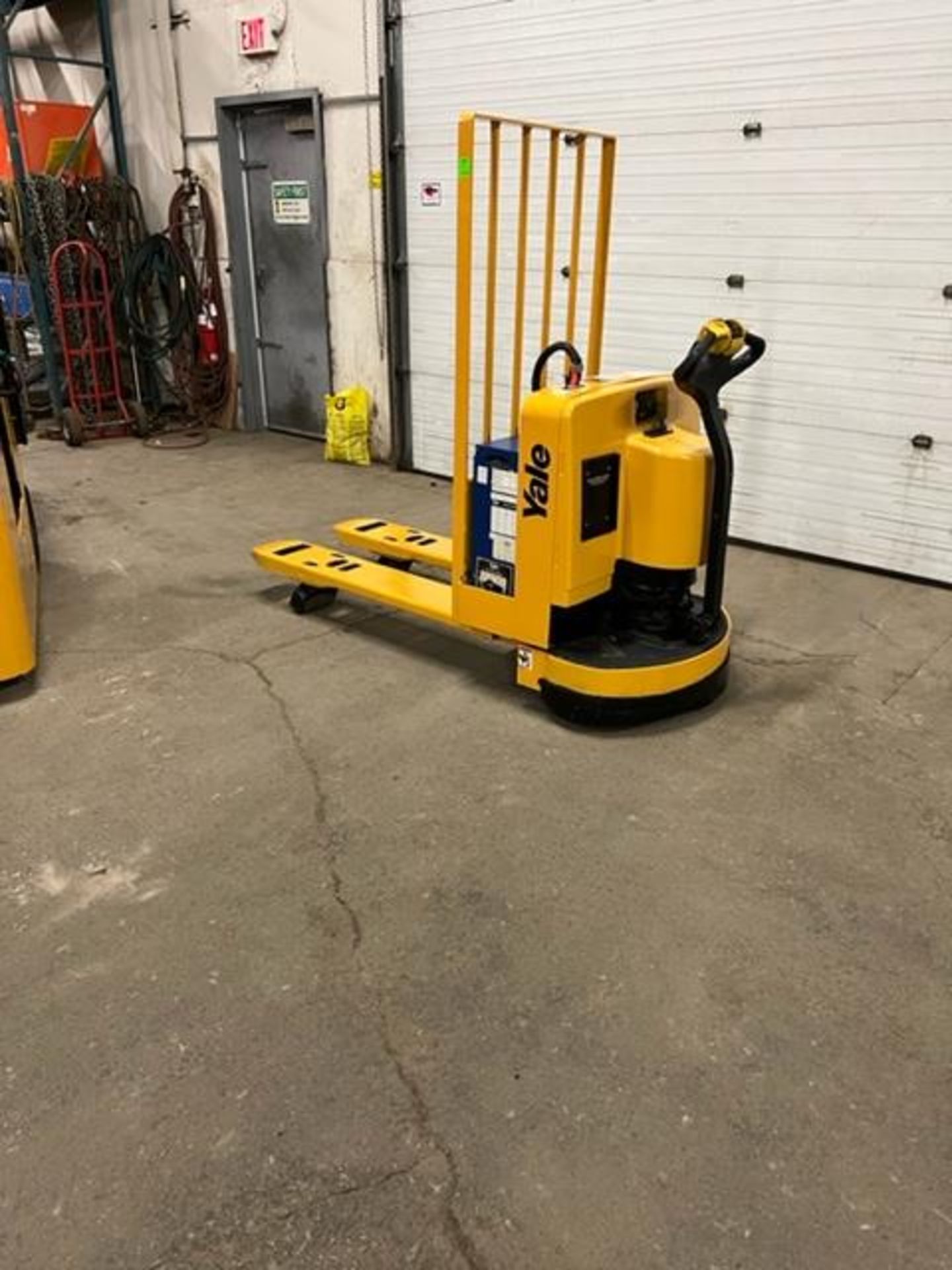 2008 Yale Walk Behind Walkie Powered Pallet Cart 6500lbs capacity Powered Pallet Cart Lift NICE UNIT - Image 2 of 3