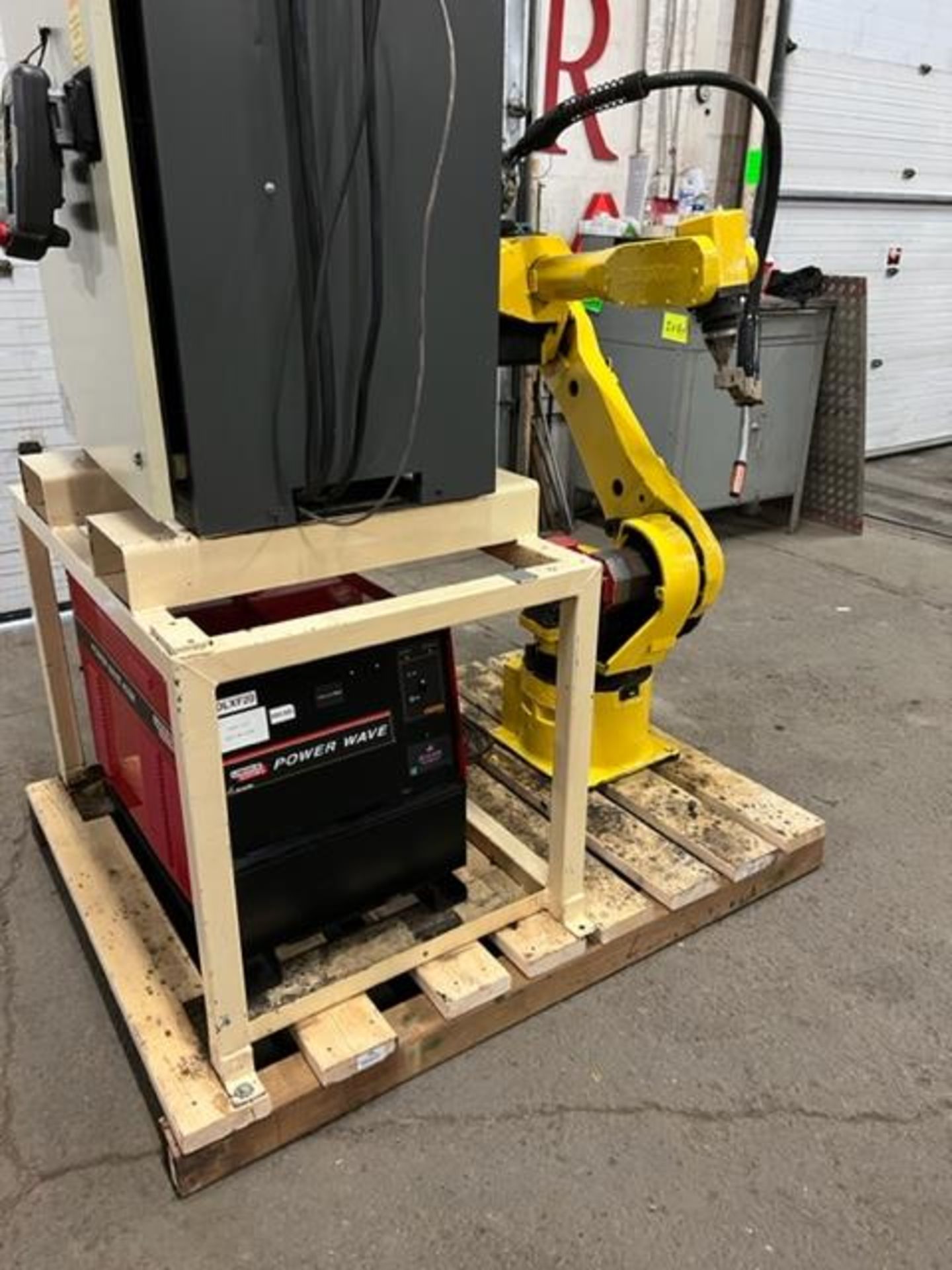 MINT Fanuc Arcmate 120iB Welding Robot with RJ3iB Controller WITH wire feeder, COMPLETE & TESTED