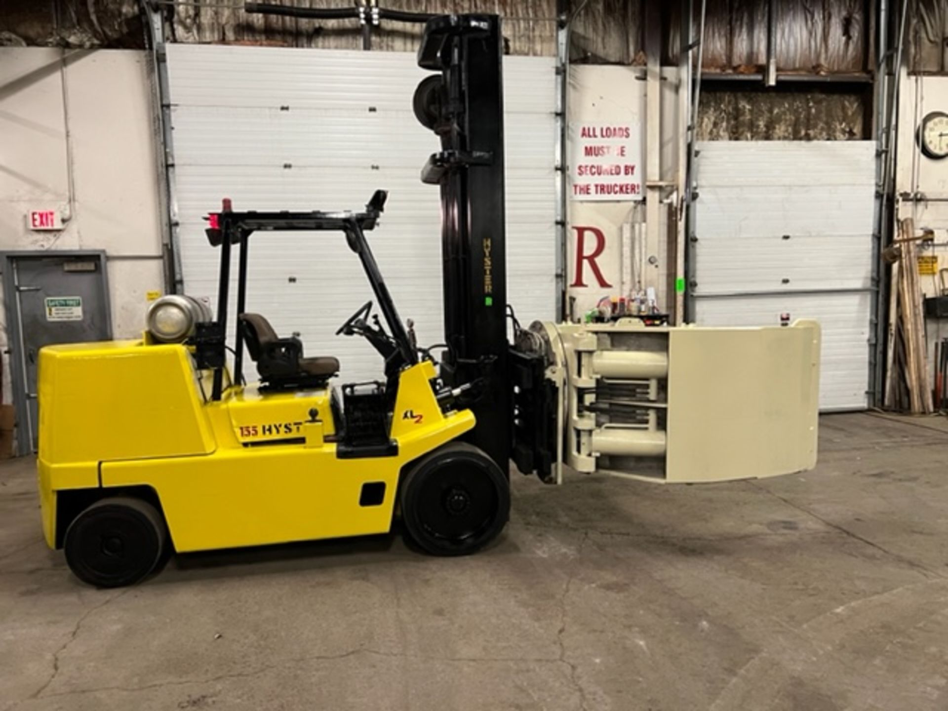 FREE CUSTOMS - Hyster model 155 15,500lbs Capacity OUTDOOR Forklift LPG (propane) Cascade Clamp