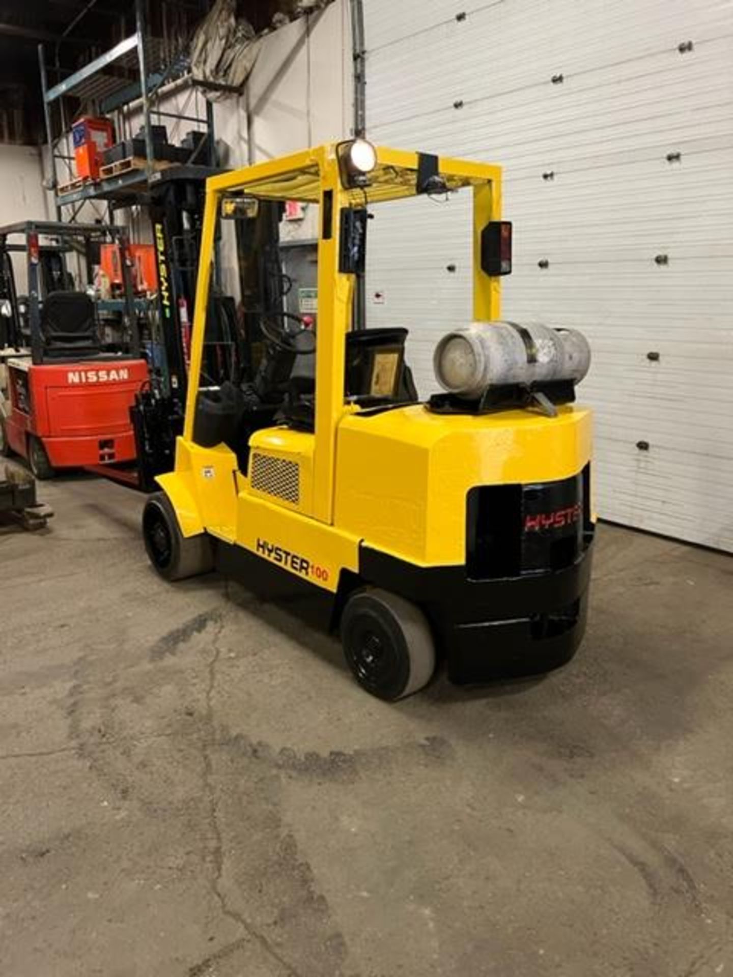 FREE CUSTOMS - NICE Hyster 10,000lbs Capacity Forklift LPG (propane) with SIDESHIFT & Fork - Image 3 of 3