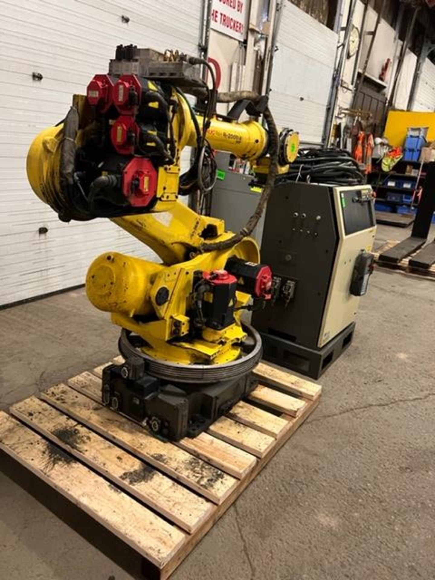 MINT Fanuc Handling Robot Model R-2000iA 165F - 165kg payload with R-J3iB Controller and pendant - Image 5 of 5