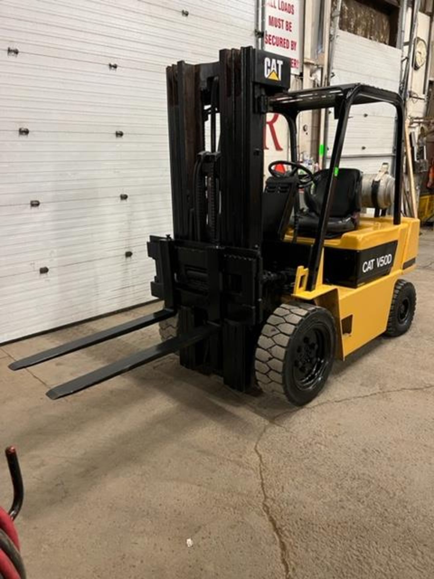 FREE CUSTOMS - CAT model 50 5,000lbs Capacity OUTDOOR Forklift LPG (propane) with SIDESHIFT - Image 2 of 3