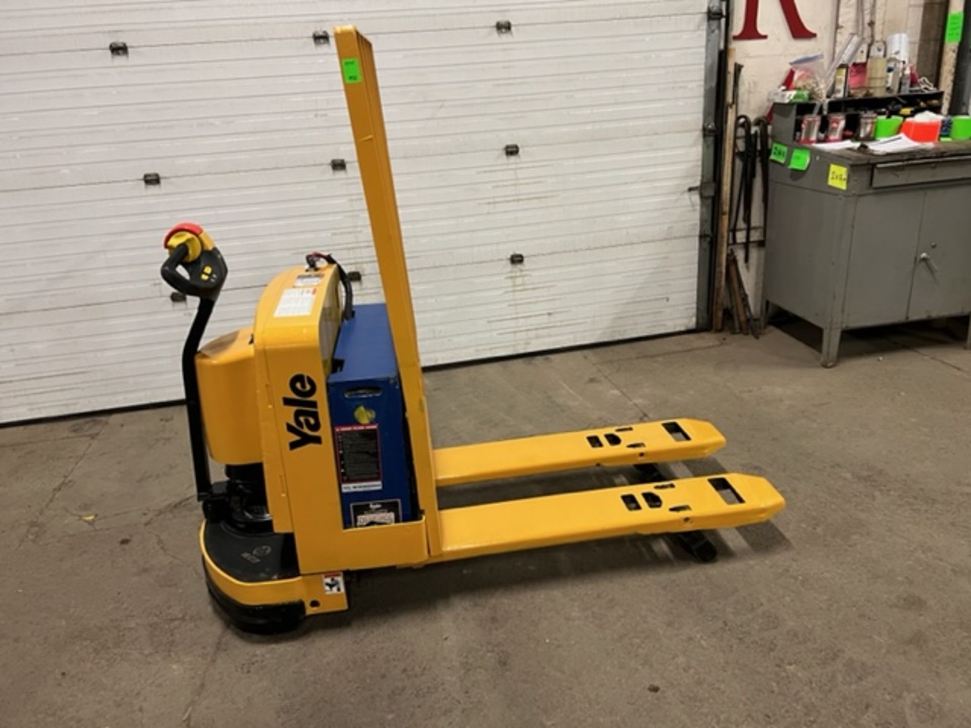 2008 Yale Walk Behind Walkie 6500lbs capacity Powered Pallet Cart Lift NICE UNIT