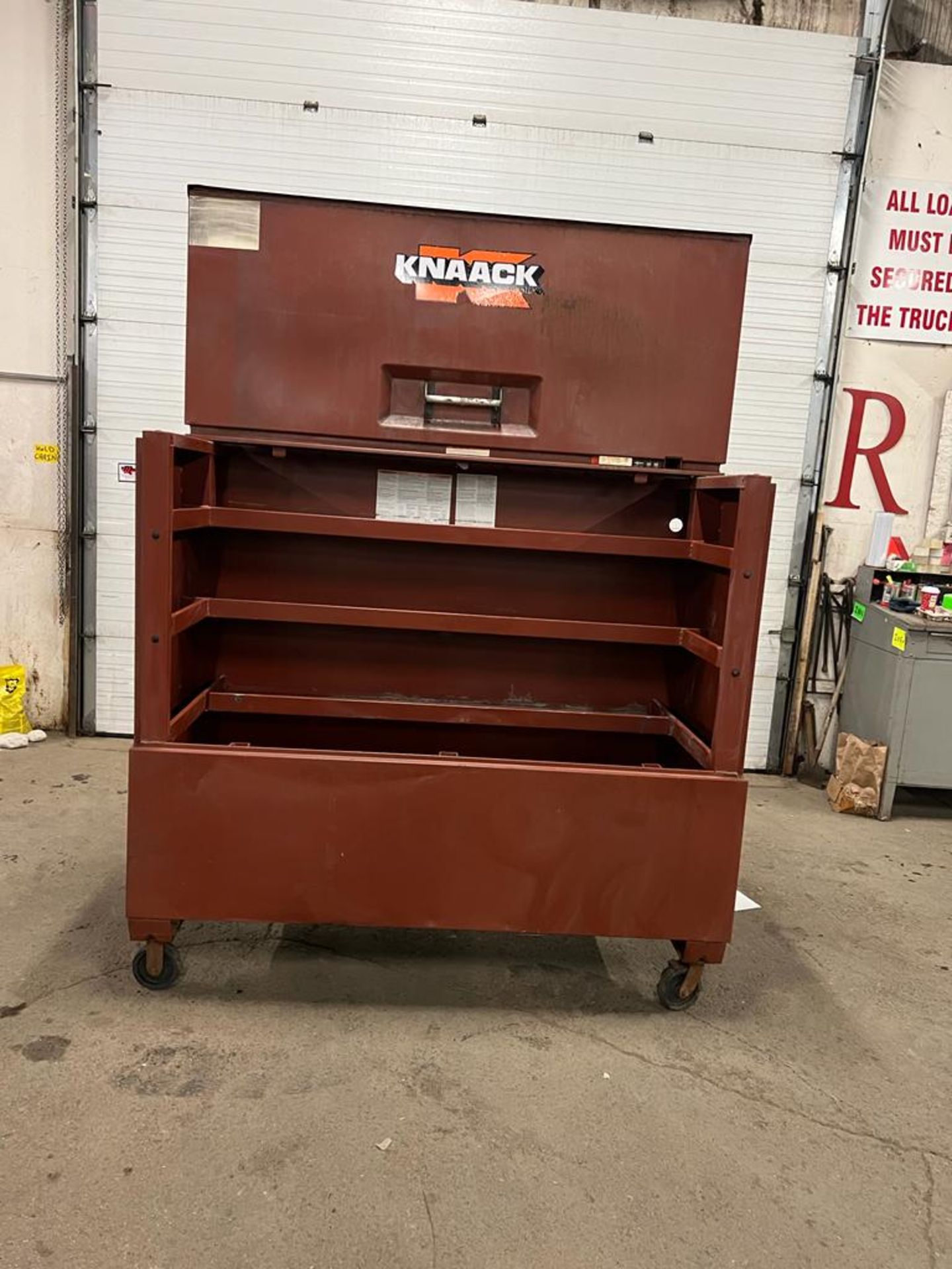 Knaack Jobbox Storage Unit - Heavy Duty mobile on casters