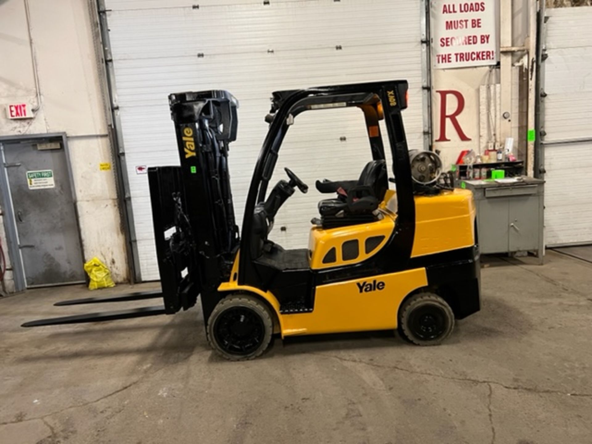 FREE CUSTOMS - NICE 2018 Yale model 80 - 8,000lbs Capacity Forklift LPG (propane) with 54" forks