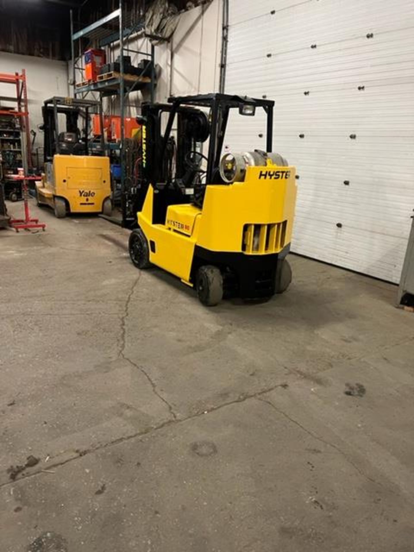FREE CUSTOMS - NICE Hyster model 80 - 8,000lbs Capacity Forklift LPG (propane) with 60" forks with - Image 3 of 3