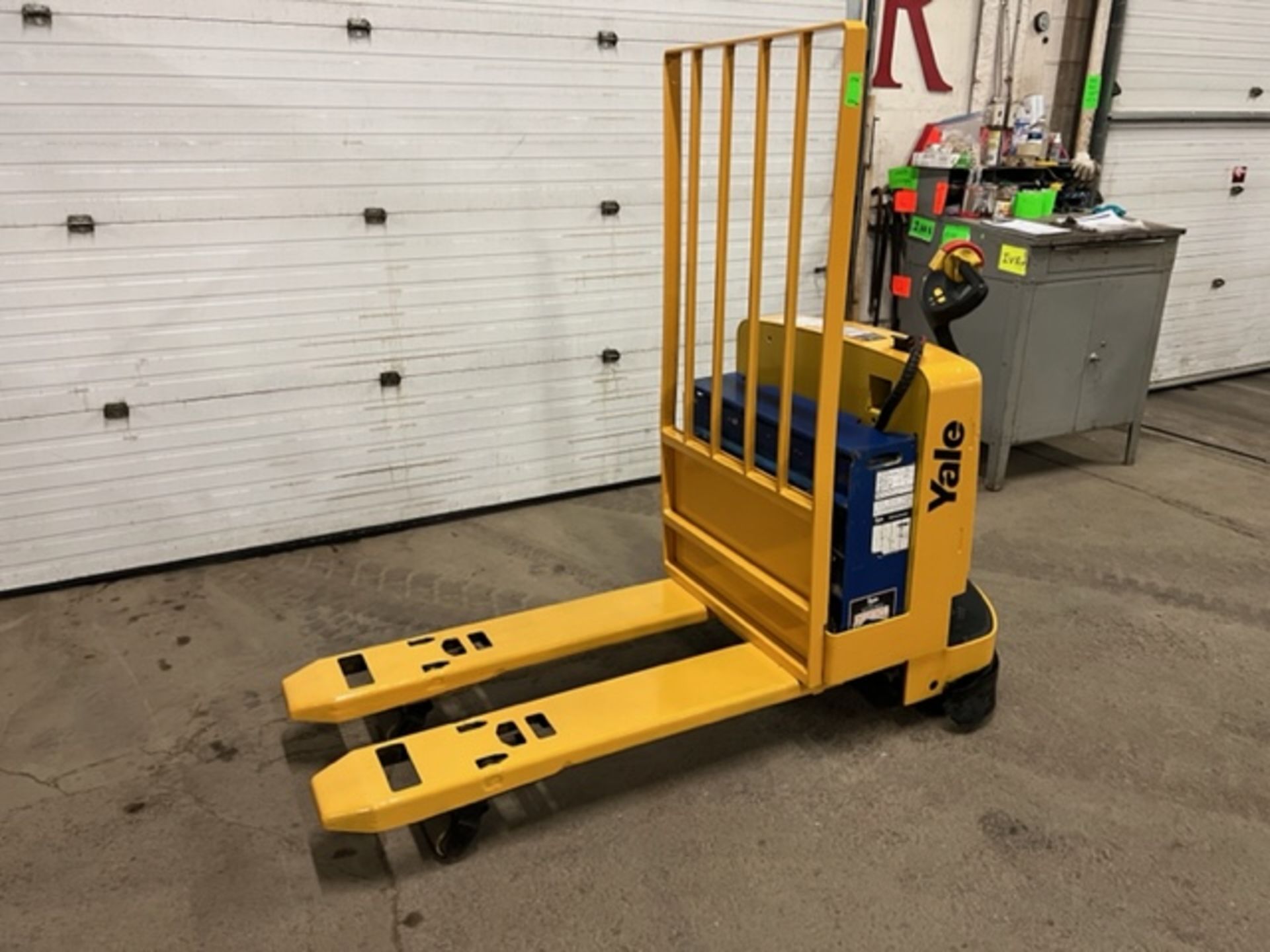 2008 Yale Walk Behind Walkie 6500lbs capacity Powered Pallet Cart Lift NICE UNIT with LOW HOURS - Image 2 of 3