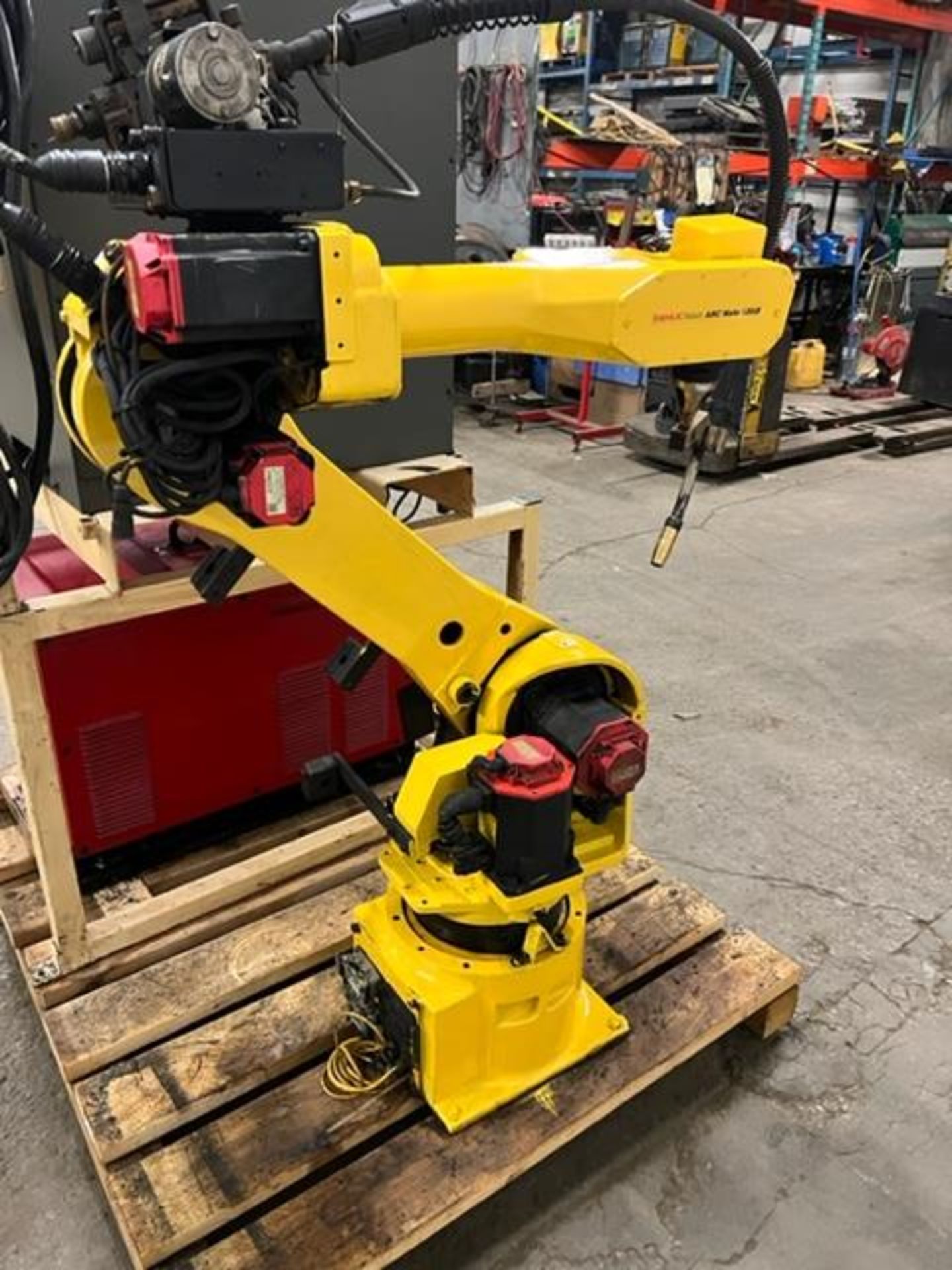MINT Fanuc Arcmate 120iB Welding Robot with RJ3iB Controller WITH wire feeder, COMPLETE & TESTED - Image 2 of 3