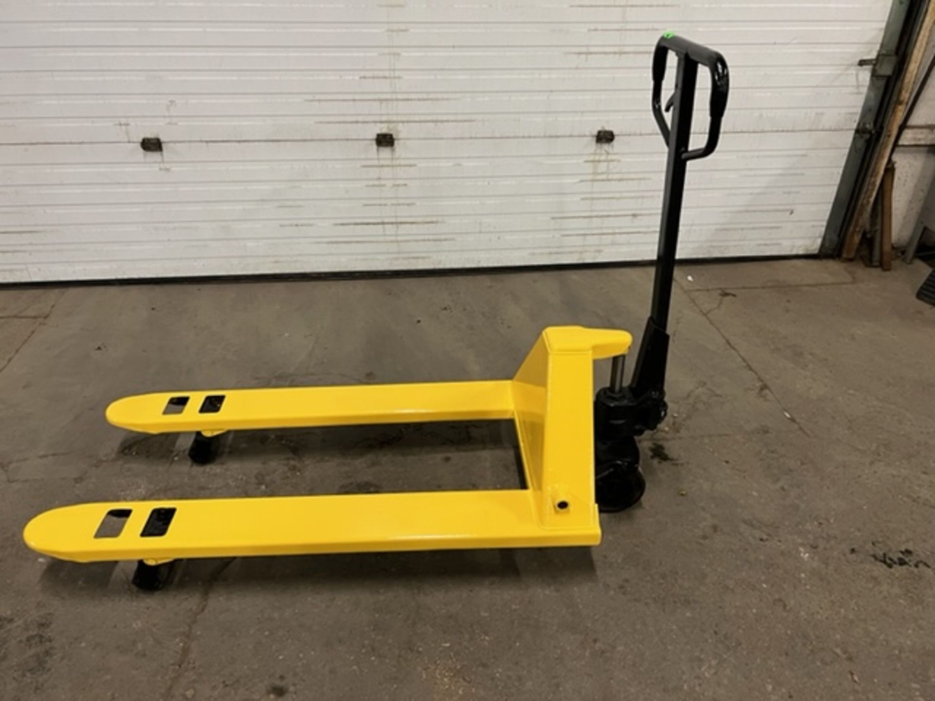 TUV Pump Truck / Hydraulic Pallet Jack - 5000lbs capacity