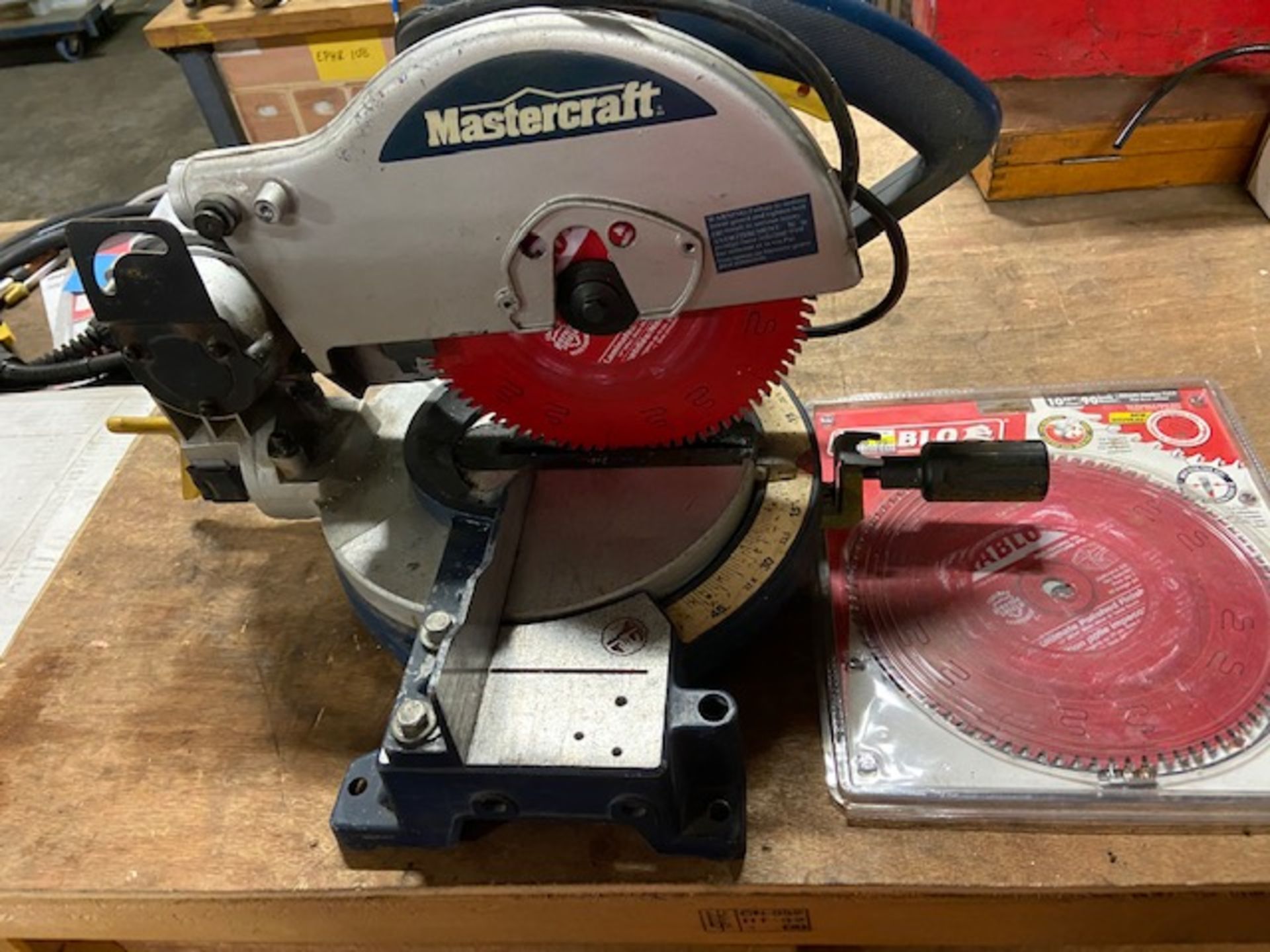 Mastecraft 10" Compound Mitre Saw Unit with Extra Blades