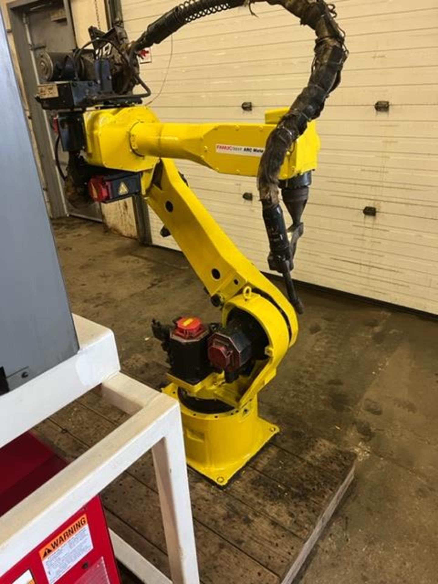 MINT Fanuc Arcmate 120iB Welding Robot with RJ3iB Controller WITH wire feeder, COMPLETE & Tested - Image 4 of 4