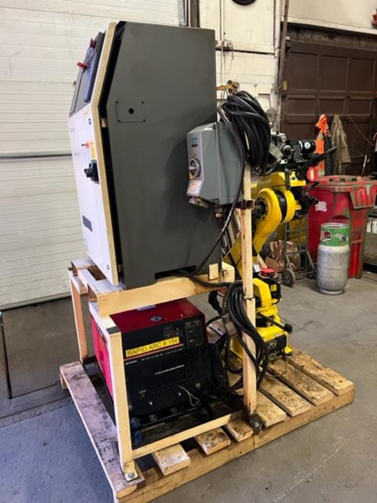 MINT Fanuc Arcmate 120iB Welding Robot with RJ3iB Controller WITH wire feeder, COMPLETE & TESTED - Image 4 of 4