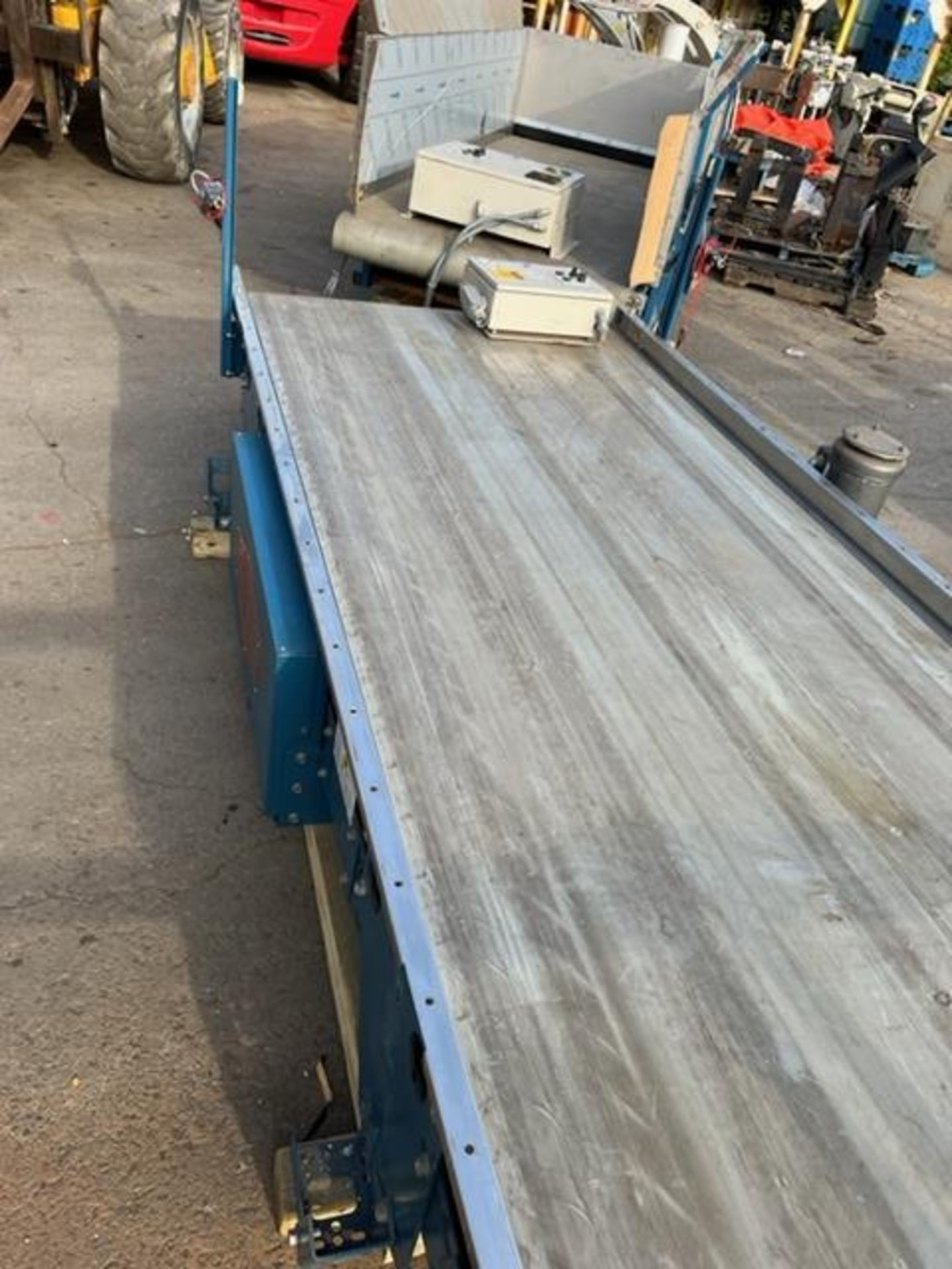 Lot of 2 (2 units) 120" x 48" Milnor Power Conveyors - new in 2018 MINT UNITS never used - Image 4 of 5