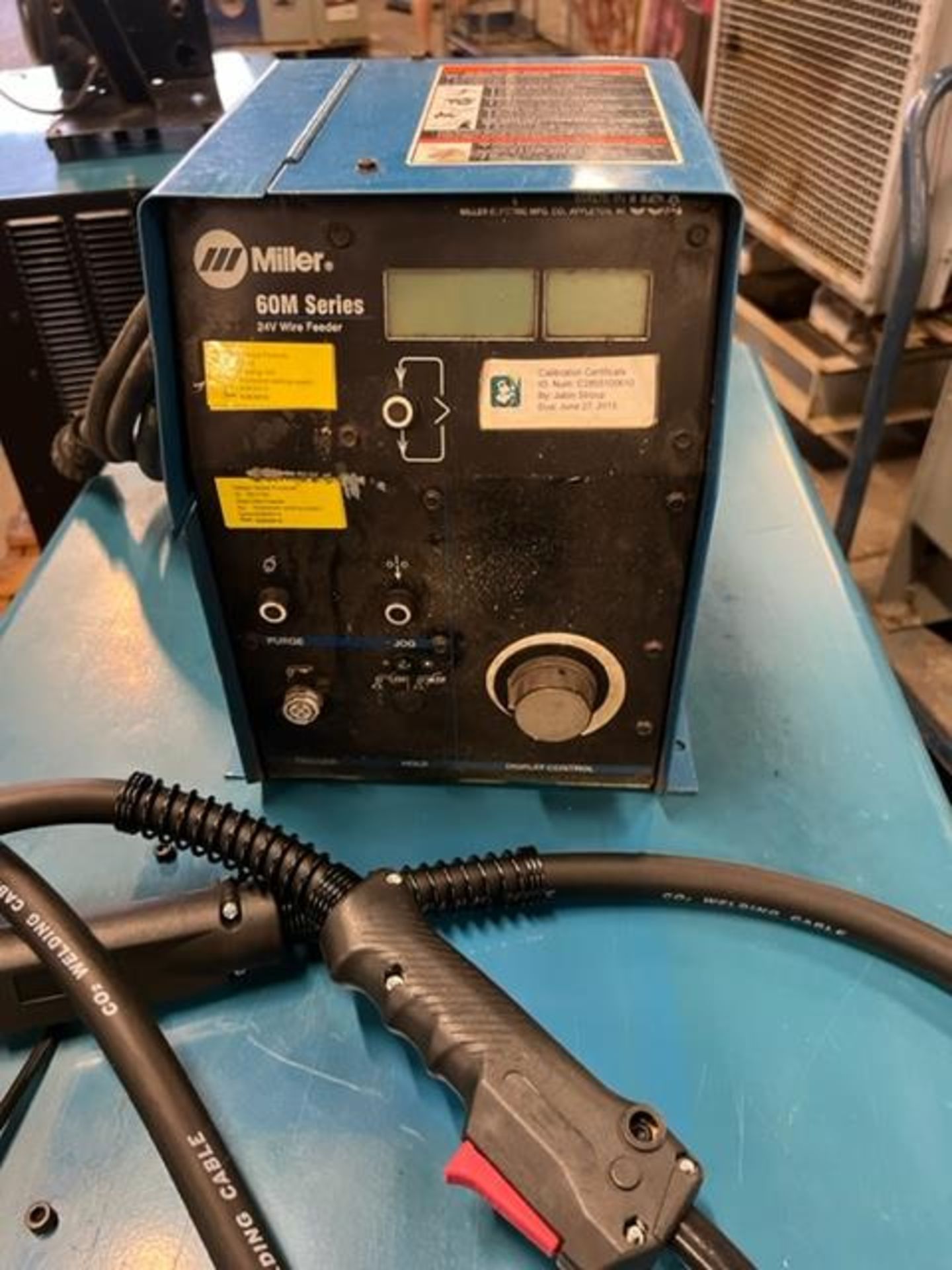 Miller Deltaweld 452 Mig Welder 450 Amp with 60M-S WIRE FEEDER 4-wheel COMPLETE with New Mig Gun and - Image 2 of 2