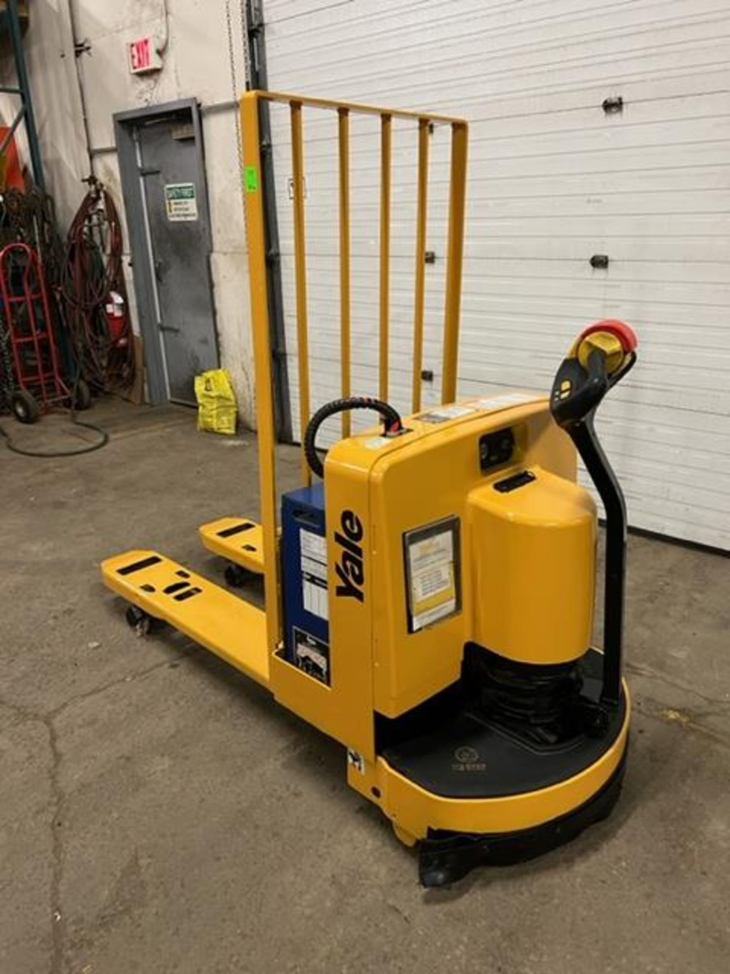 2008 Yale Walk Behind Walkie 6500lbs capacity Powered Pallet Cart Lift NICE UNIT with LOW HOURS