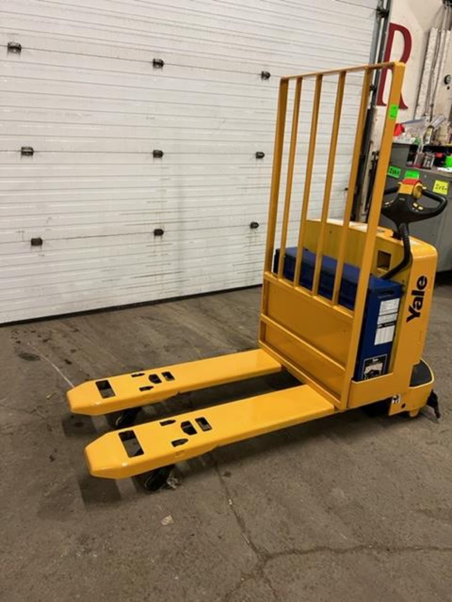 2008 Yale Walk Behind Walkie 6500lbs capacity Powered Pallet Cart Lift NICE UNIT with LOW HOURS - Image 3 of 3