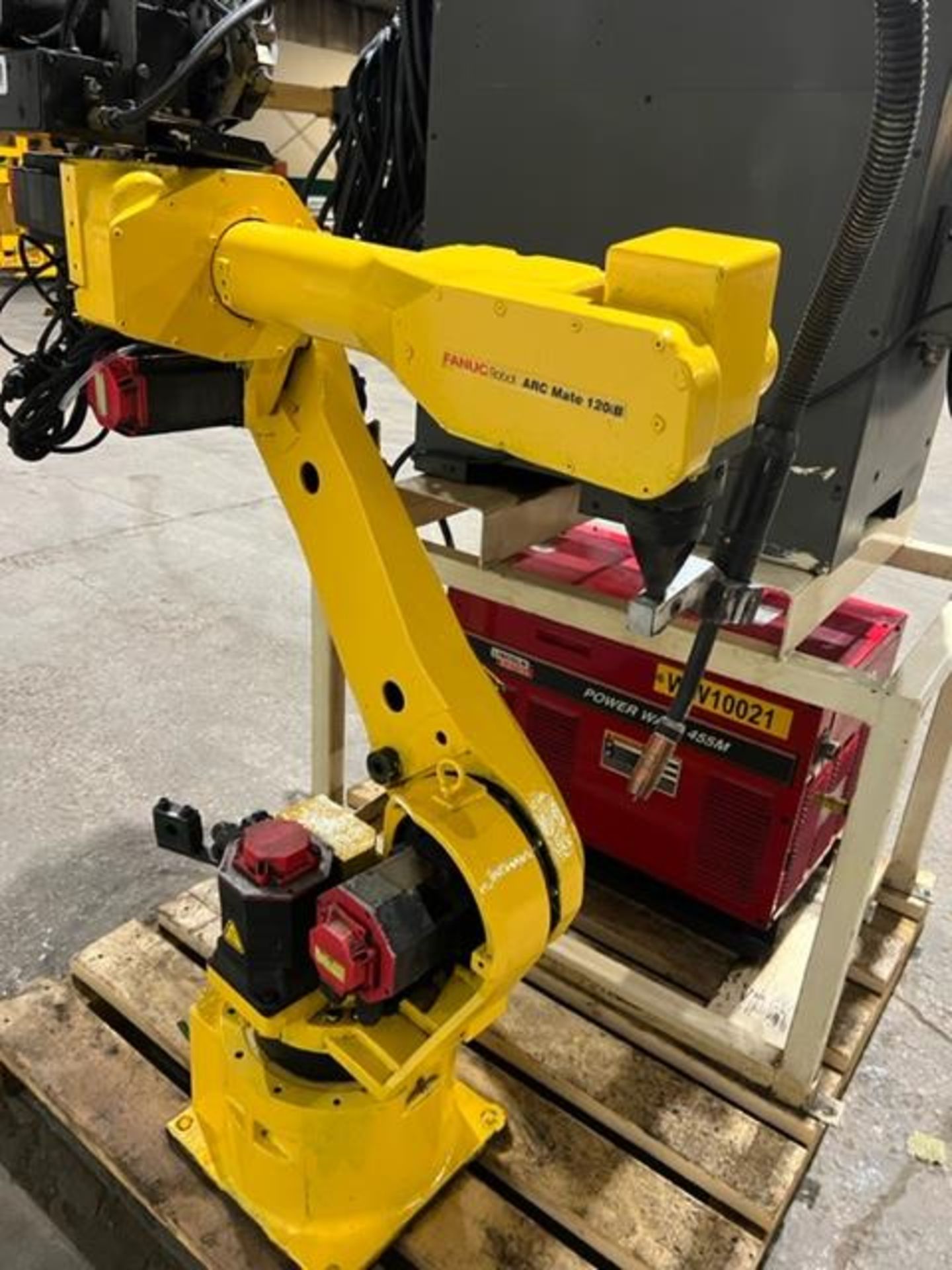 MINT Fanuc Arcmate 120iB Welding Robot with RJ3iB Controller WITH wire feeder, COMPLETE & TESTED - Image 3 of 3